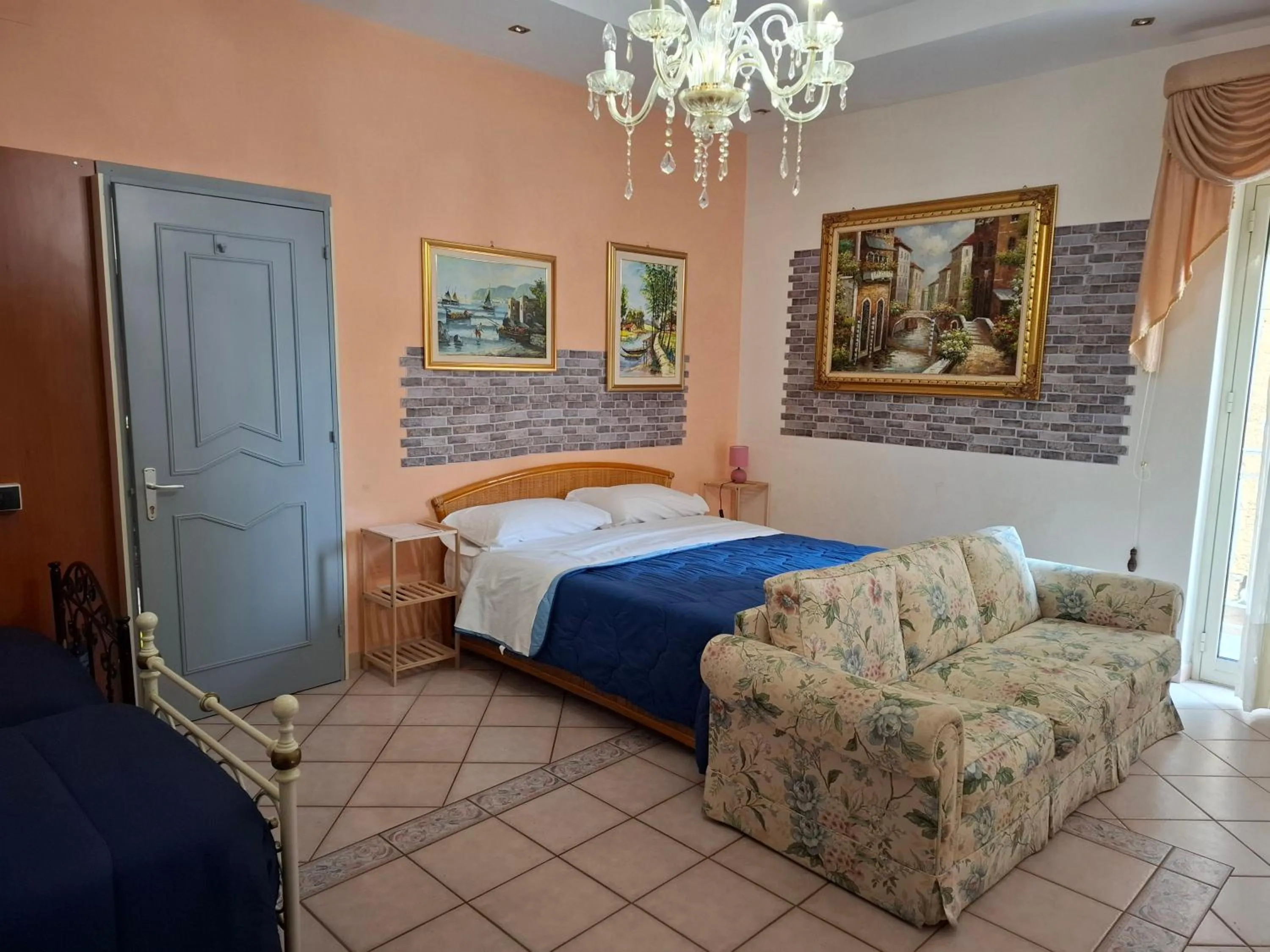 Bedroom, Bed in B&B Batarà - "La Terrazza del Centro"