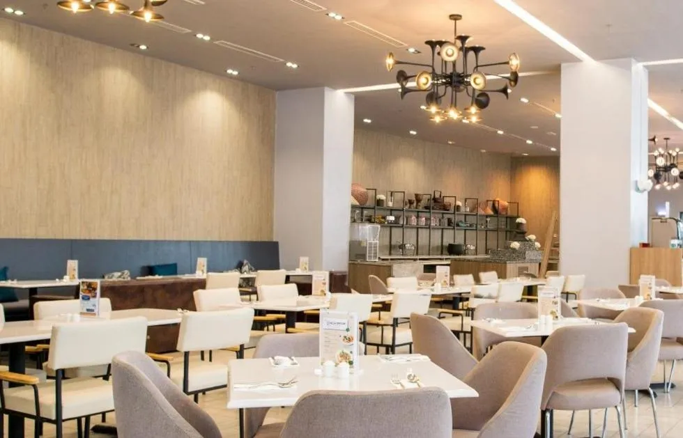 Restaurant/places to eat in The Pines Melaka