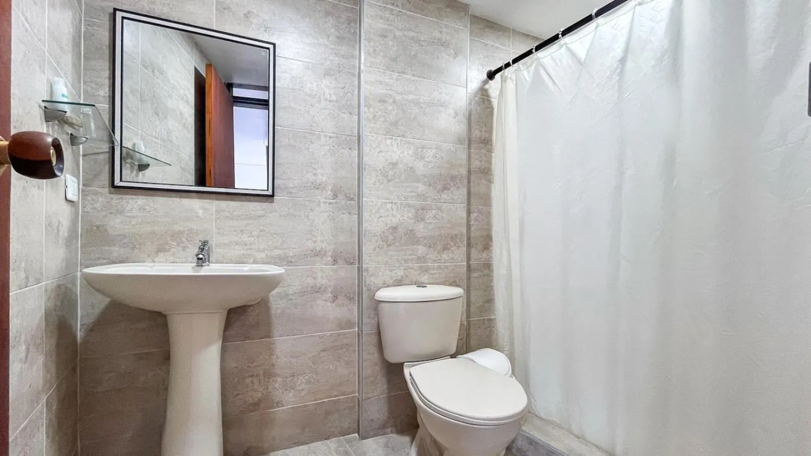 Bathroom in Hotel Verde Mar