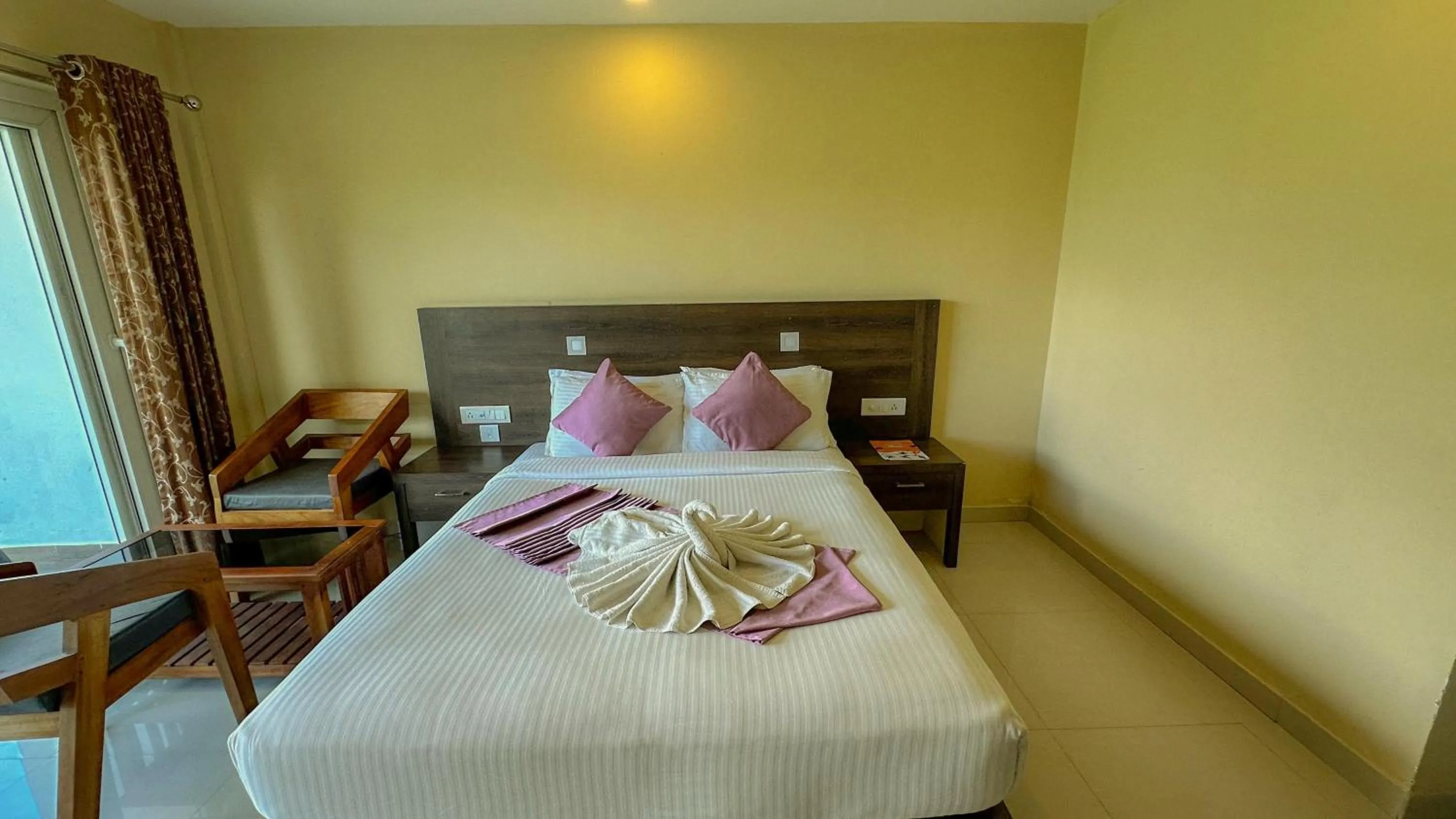 Bedroom, Bed in The Heights Munnar