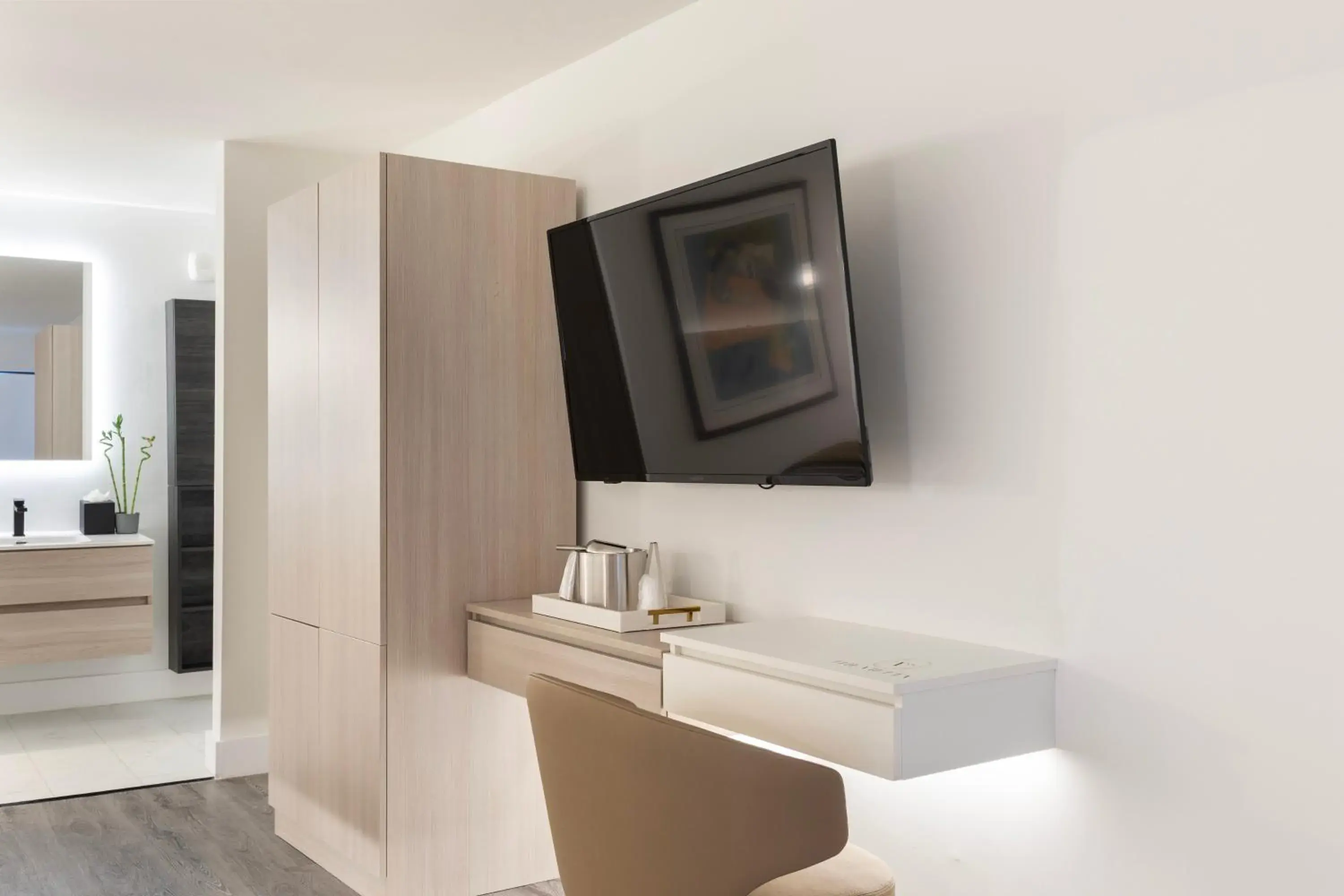 King Room - Disability Access in The Vietta Hotel King Room - Disability Access in The Vietta Hotel