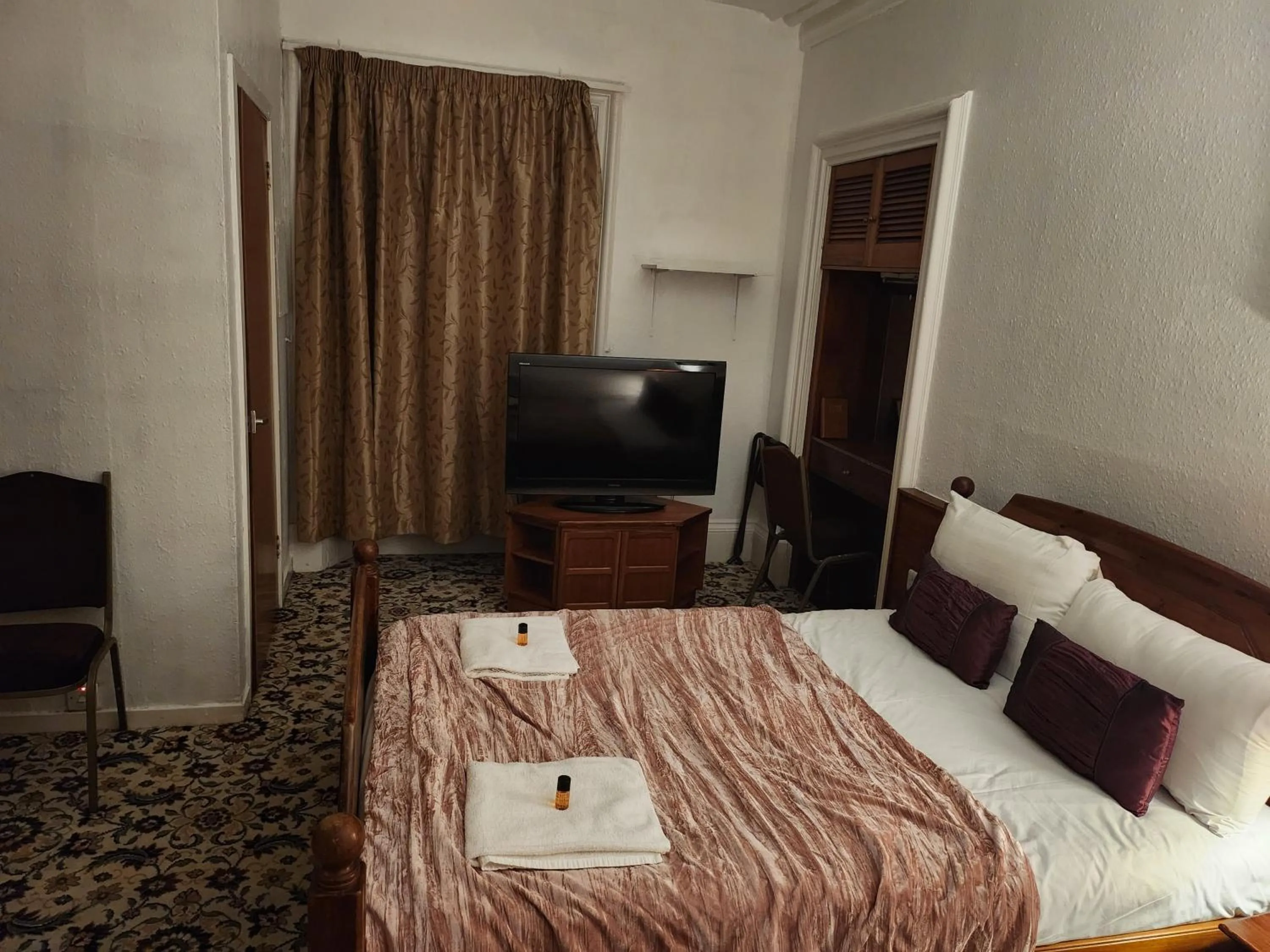 Bed in LSO Guest House