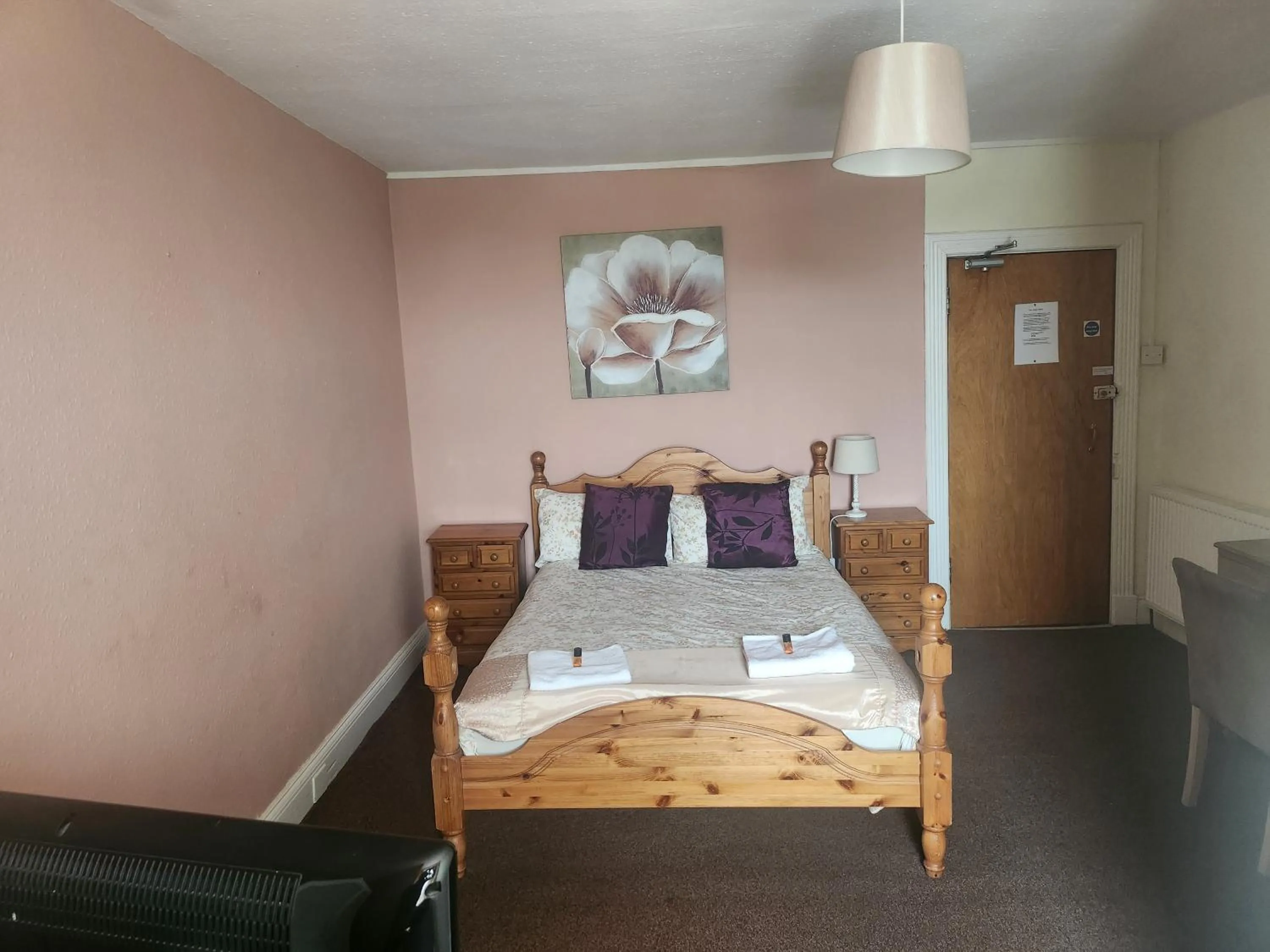 Bed in LSO Guest House