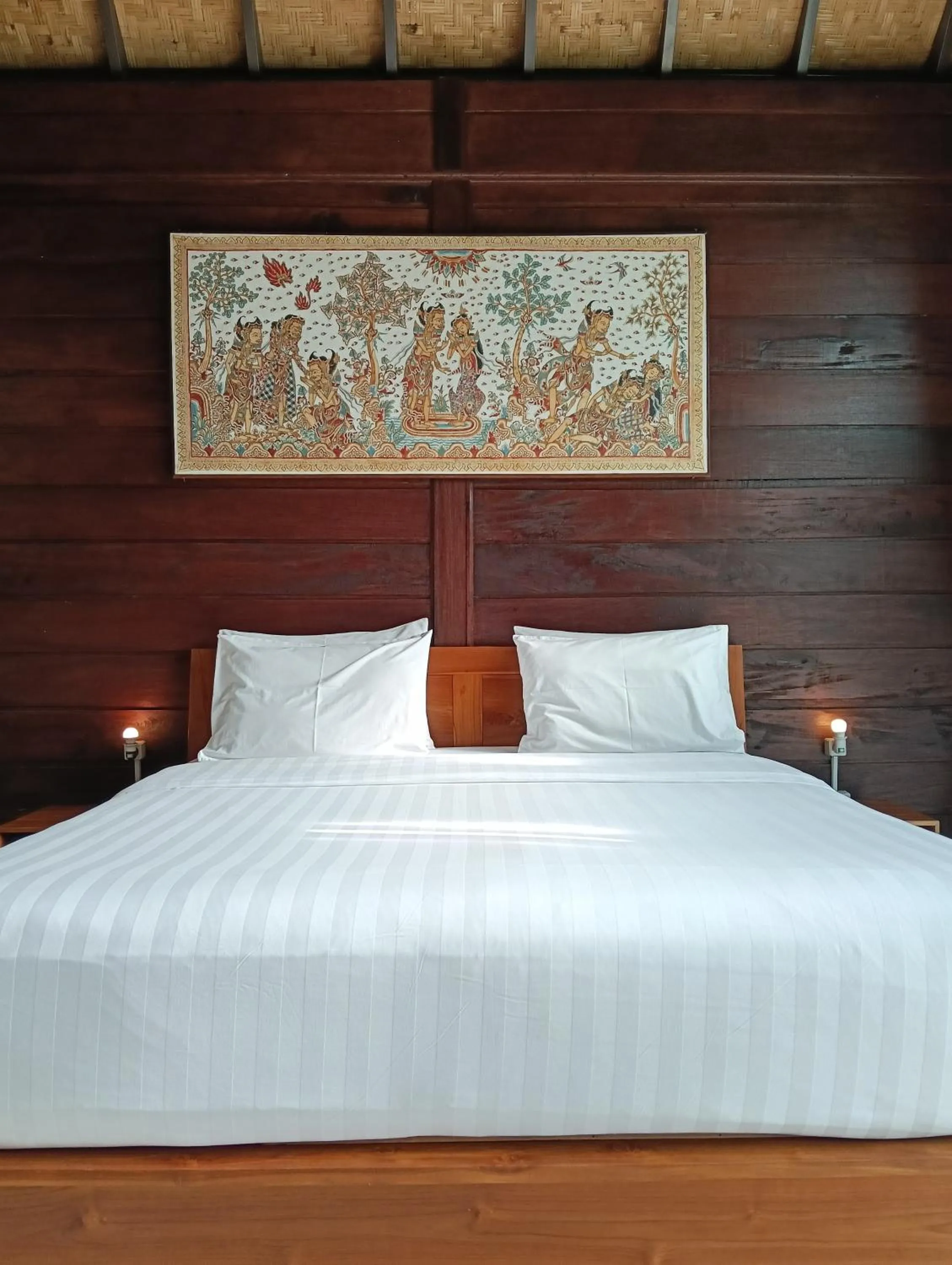 Bed in Sri Abi Ratu Villa
