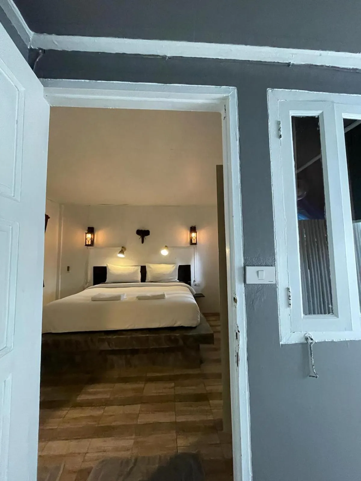 Bed in New Harrys Sunset Resort - Klong Nin Beach