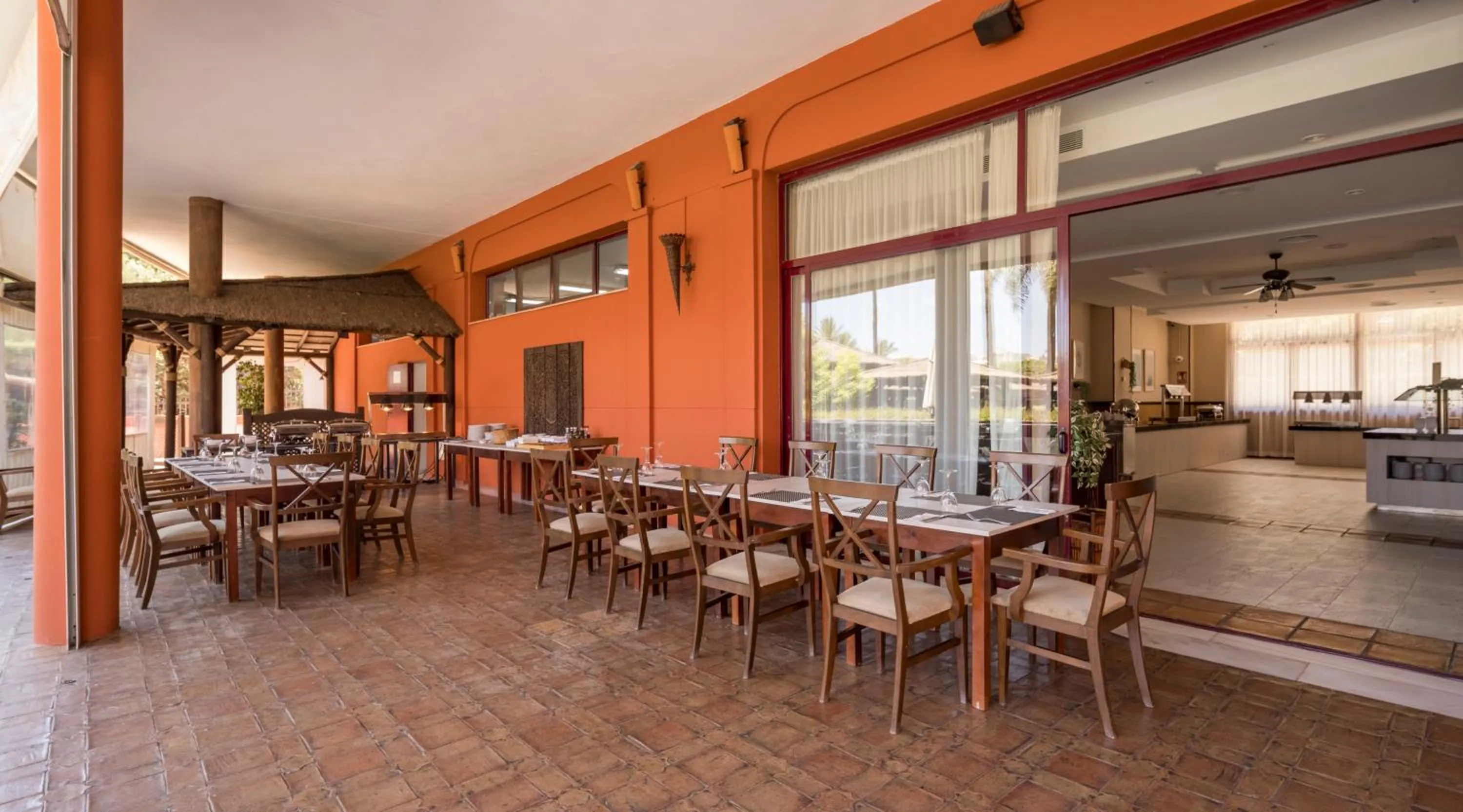 Restaurant/places to eat in ILUNION Miramar