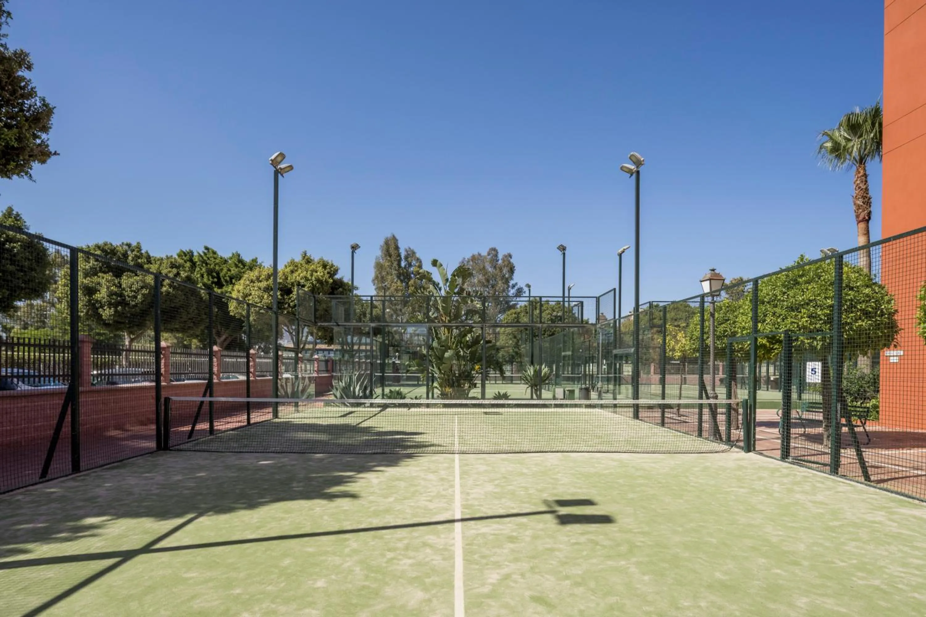Tennis court in ILUNION Miramar
