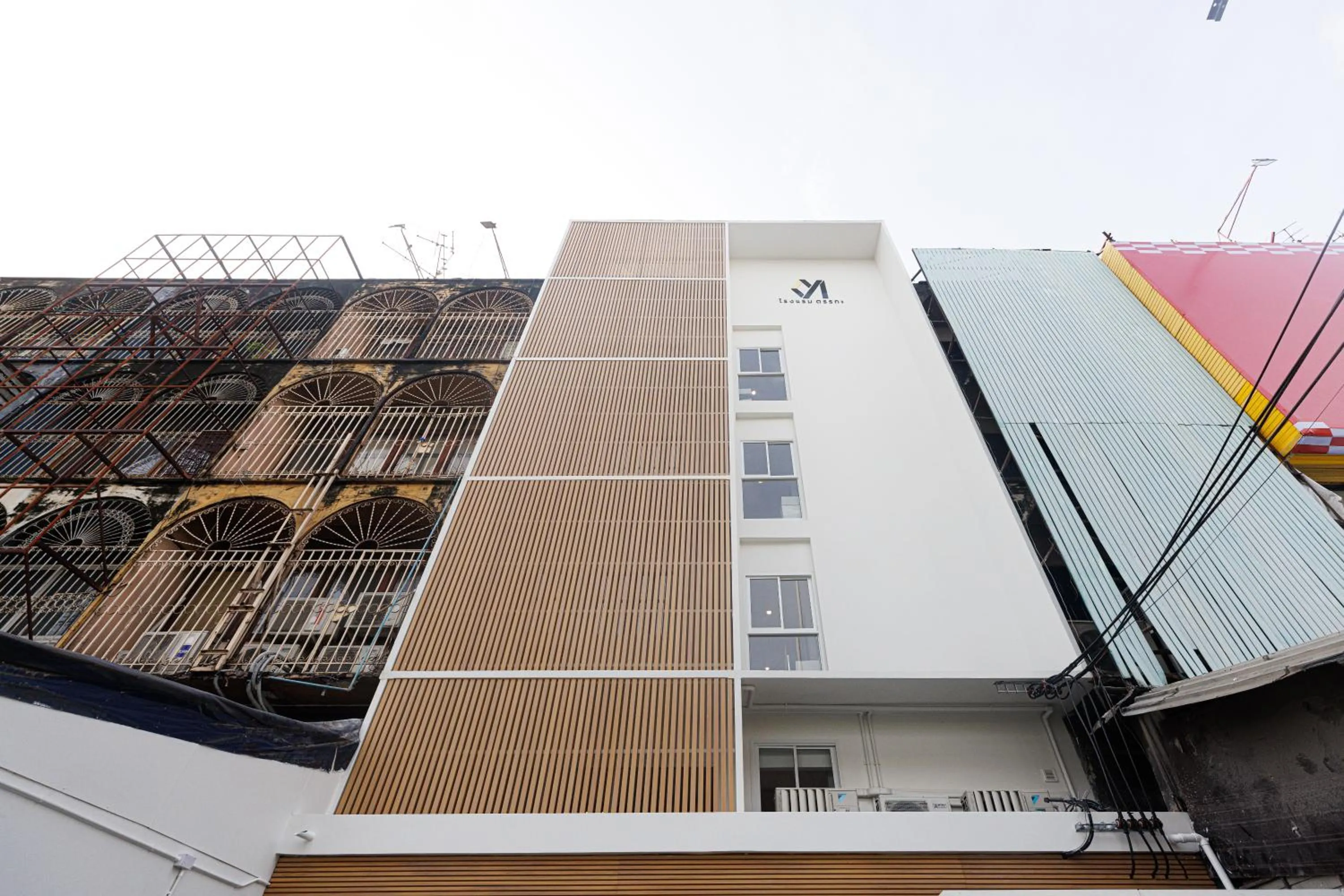 Property building in Takka Hotel - Bearing