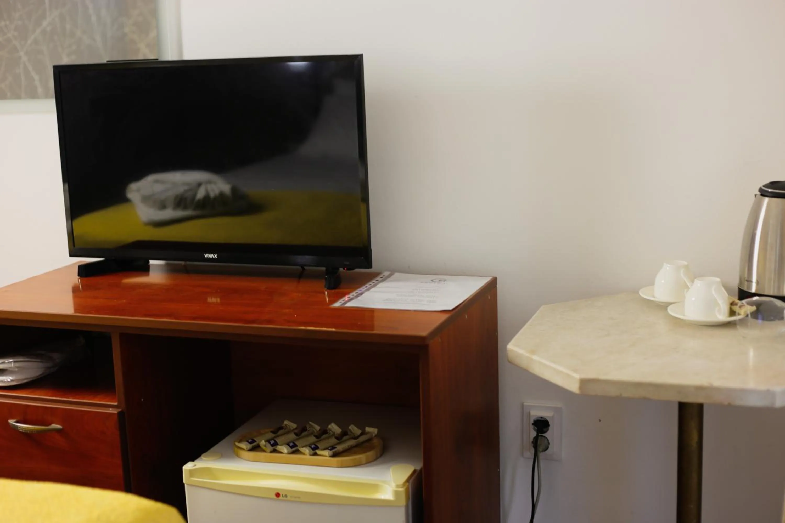 TV and multimedia in Central Hotel & Restaurant