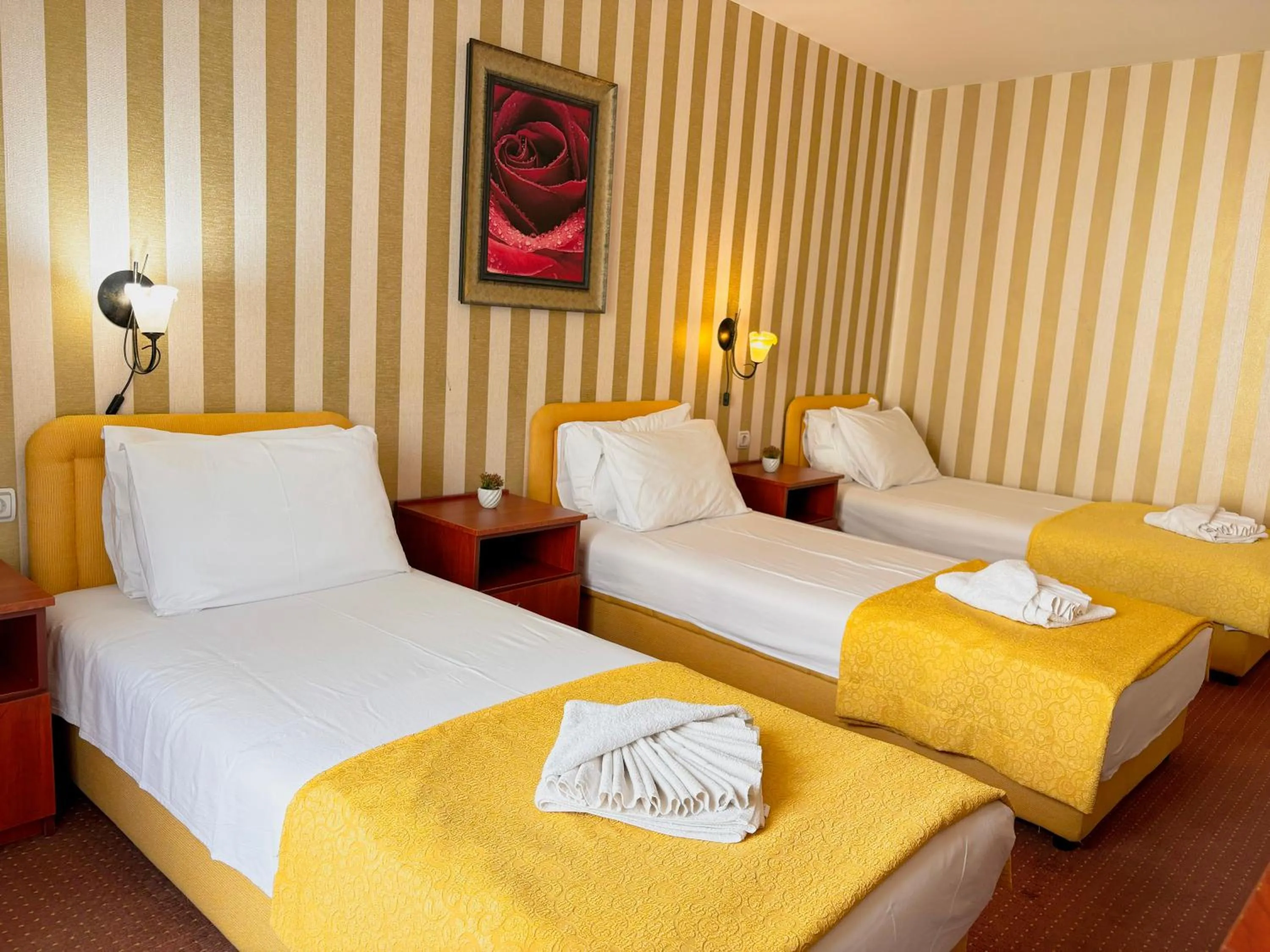 Bedroom, Bed in Central Hotel & Restaurant