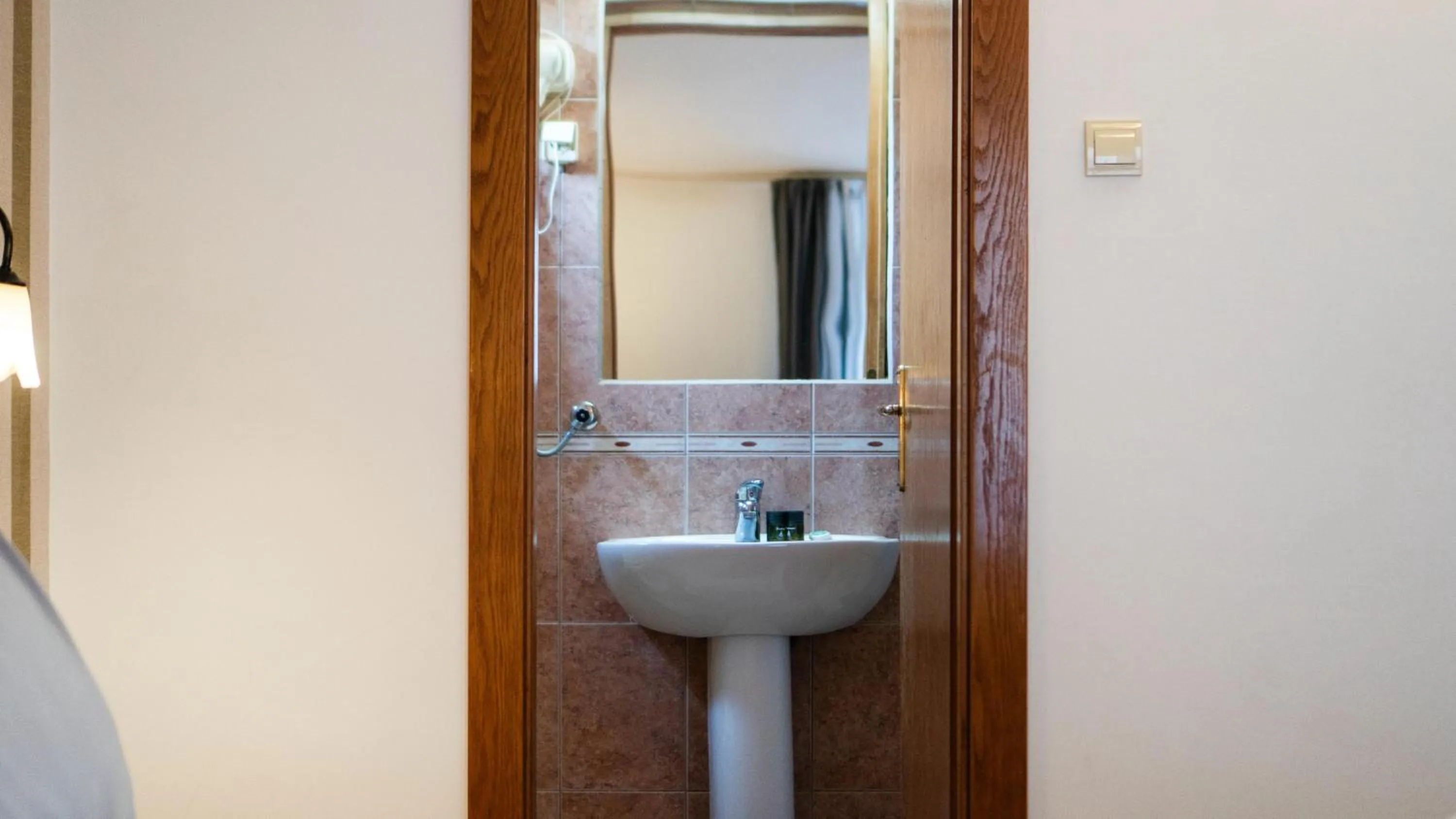 Bathroom in Central Hotel & Restaurant