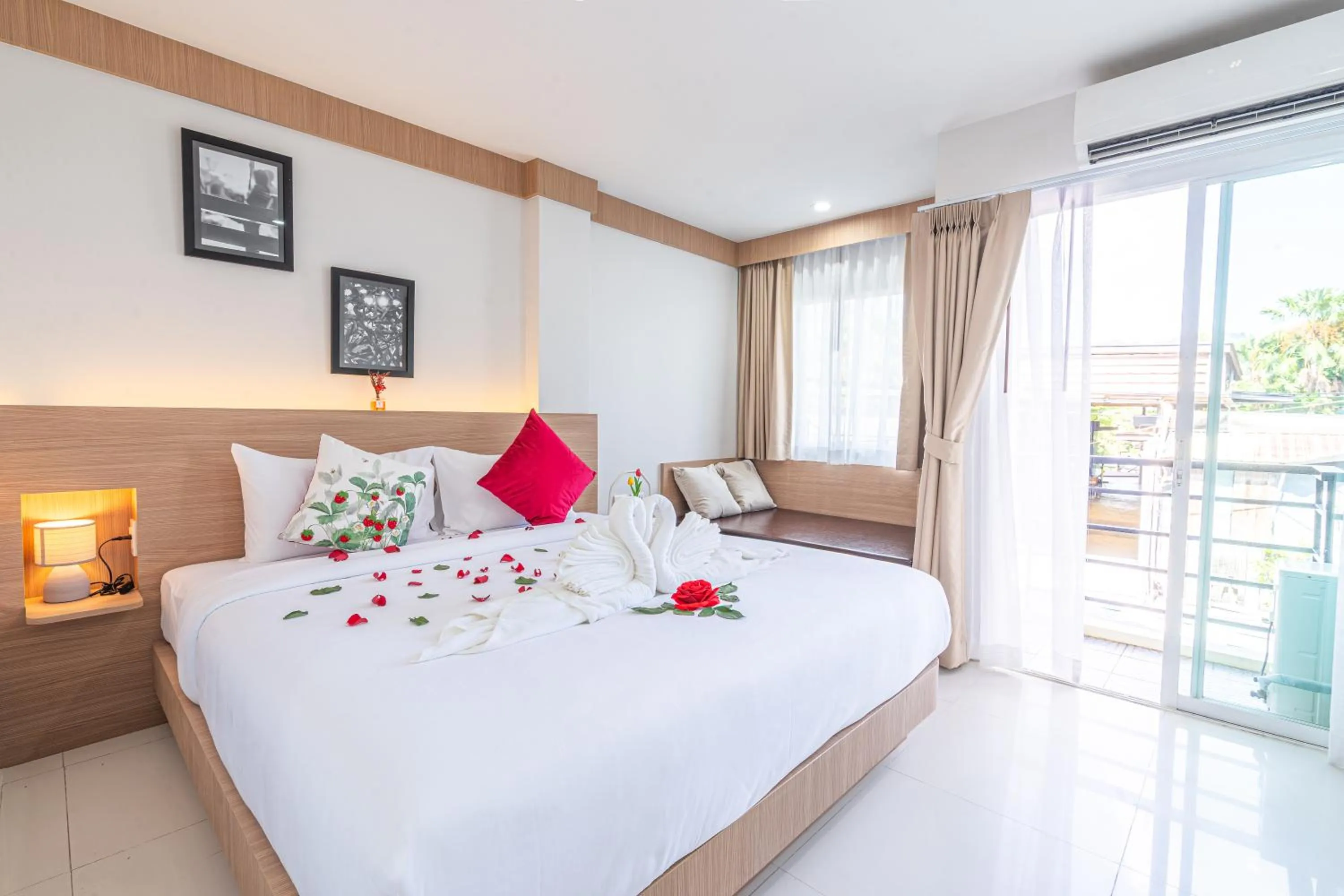 Bed in Seaside Patong House - Newly Open