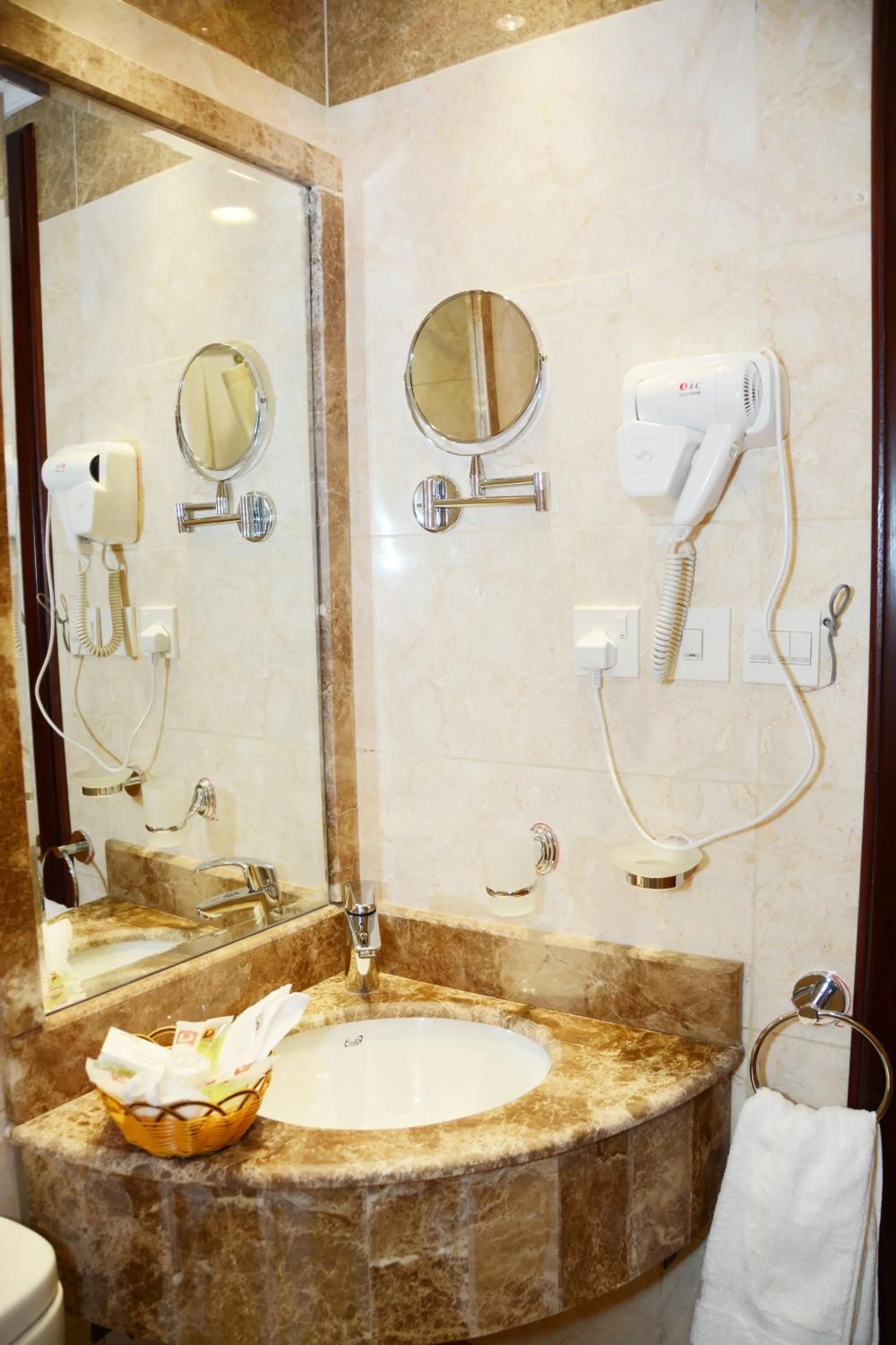 Bathroom in Sama Al Deafah Hotel