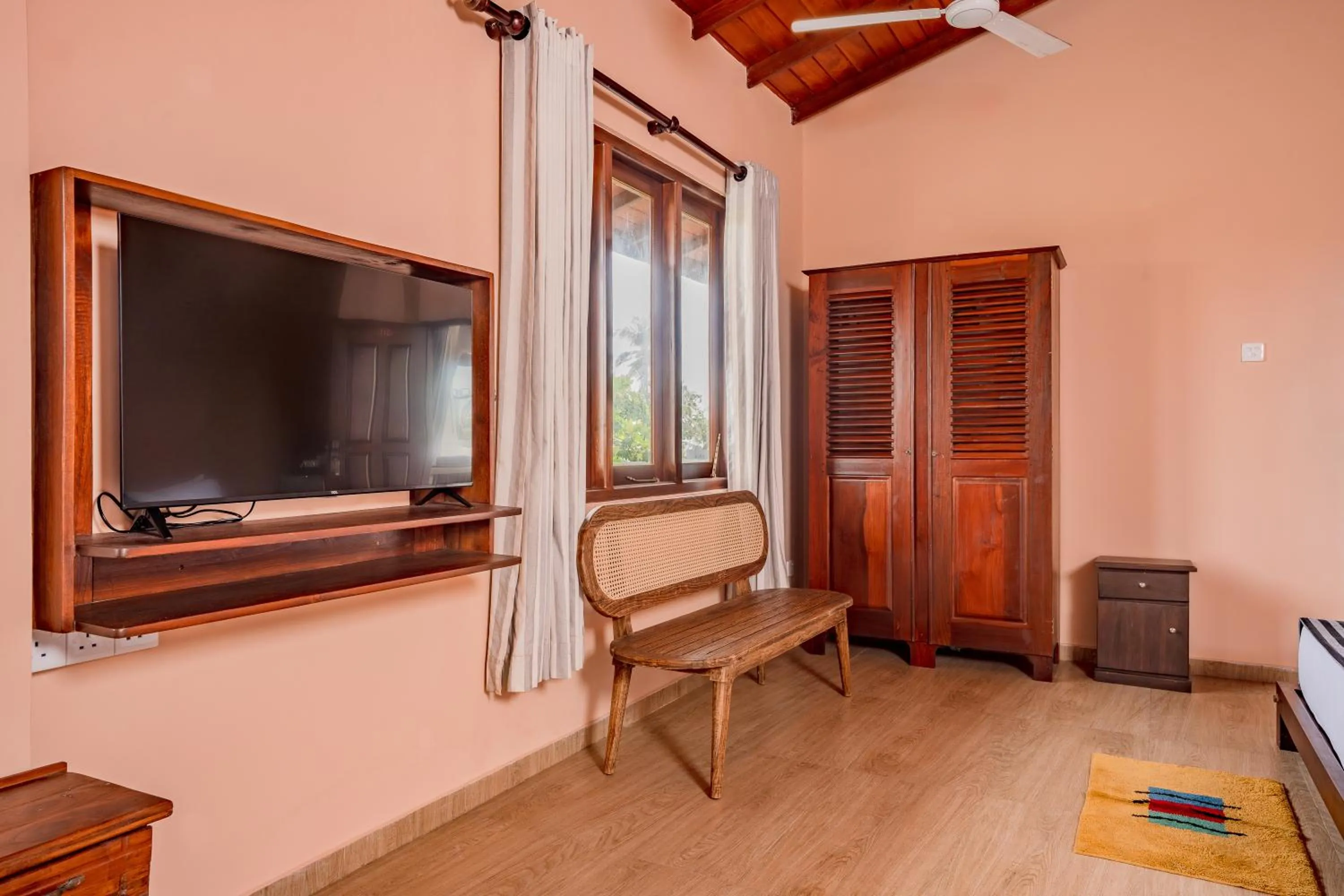 TV and multimedia in Villa Red Lobster