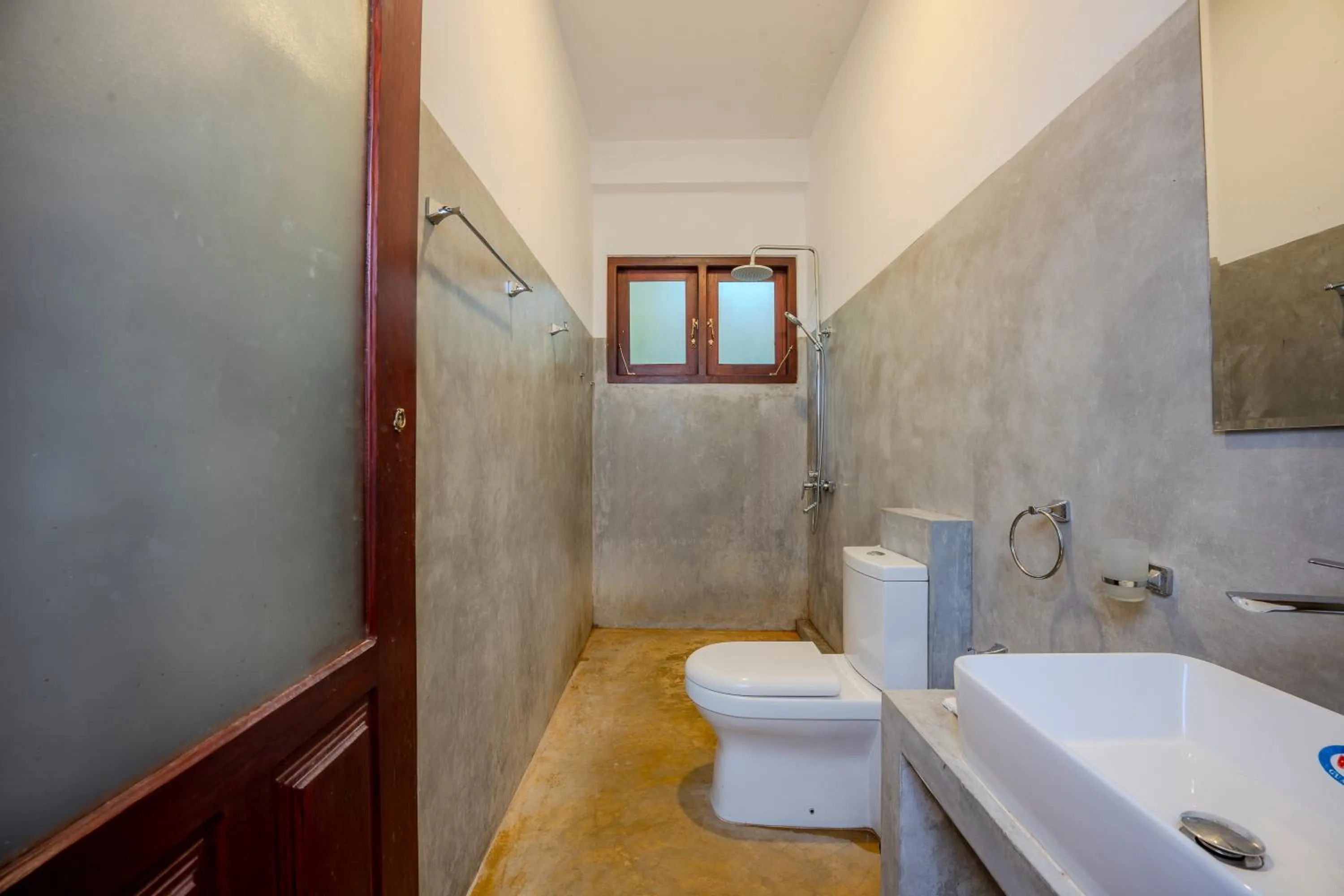 Shower in Villa Red Lobster