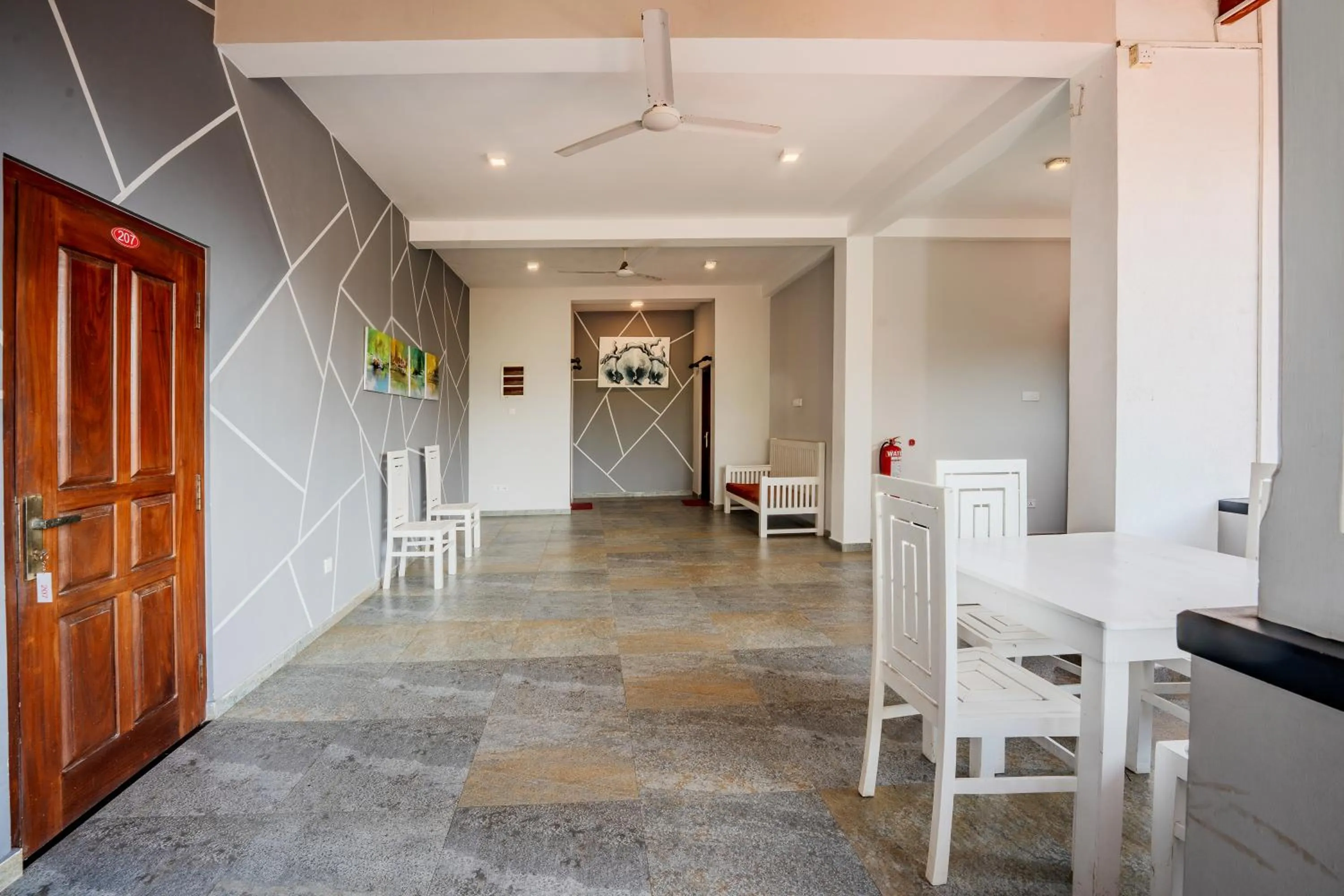 Dining area in Villa Red Lobster