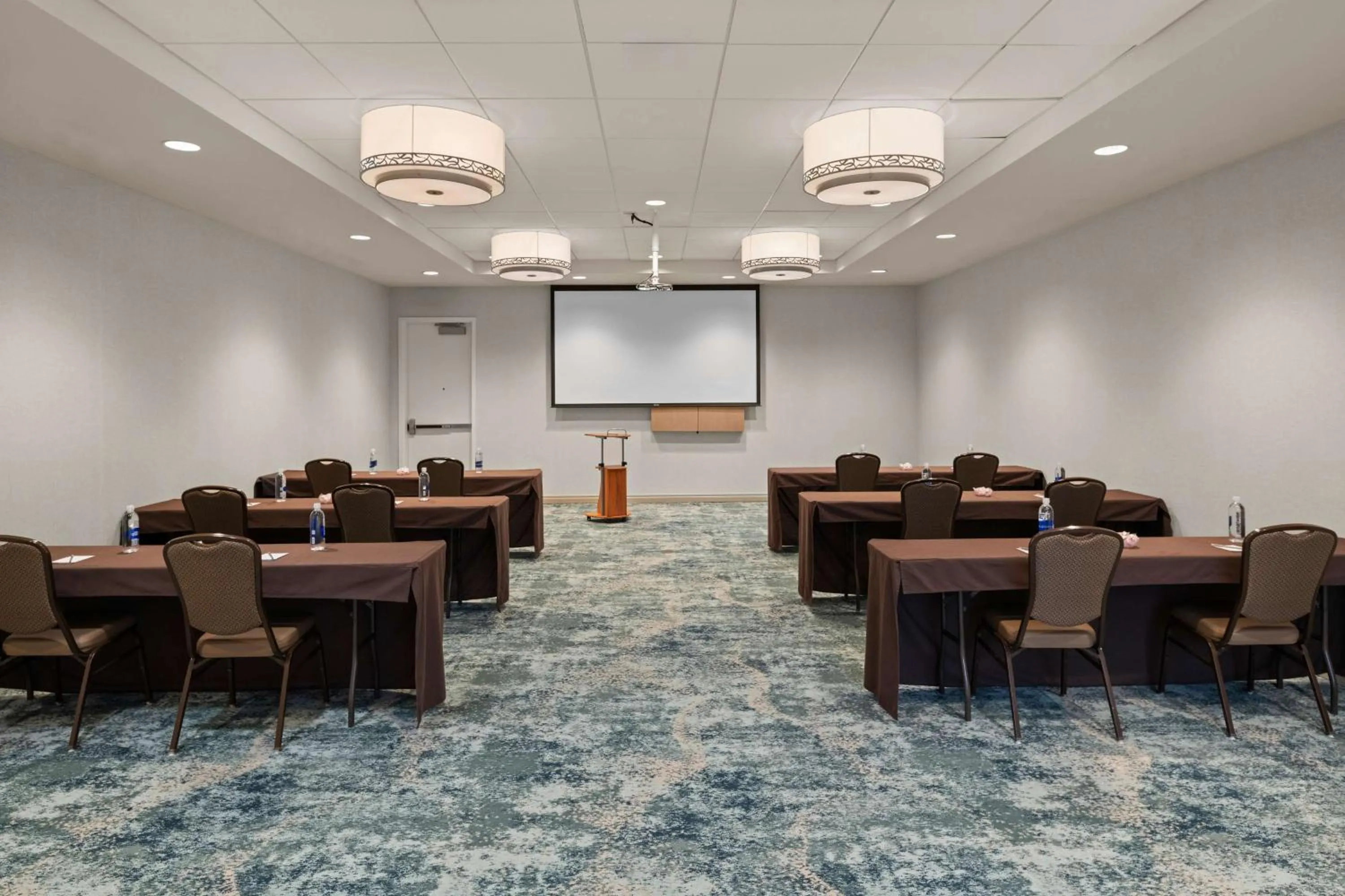 Meeting/conference room in Homewood Suites by Hilton Anaheim Conv Ctr/Disneyland Main