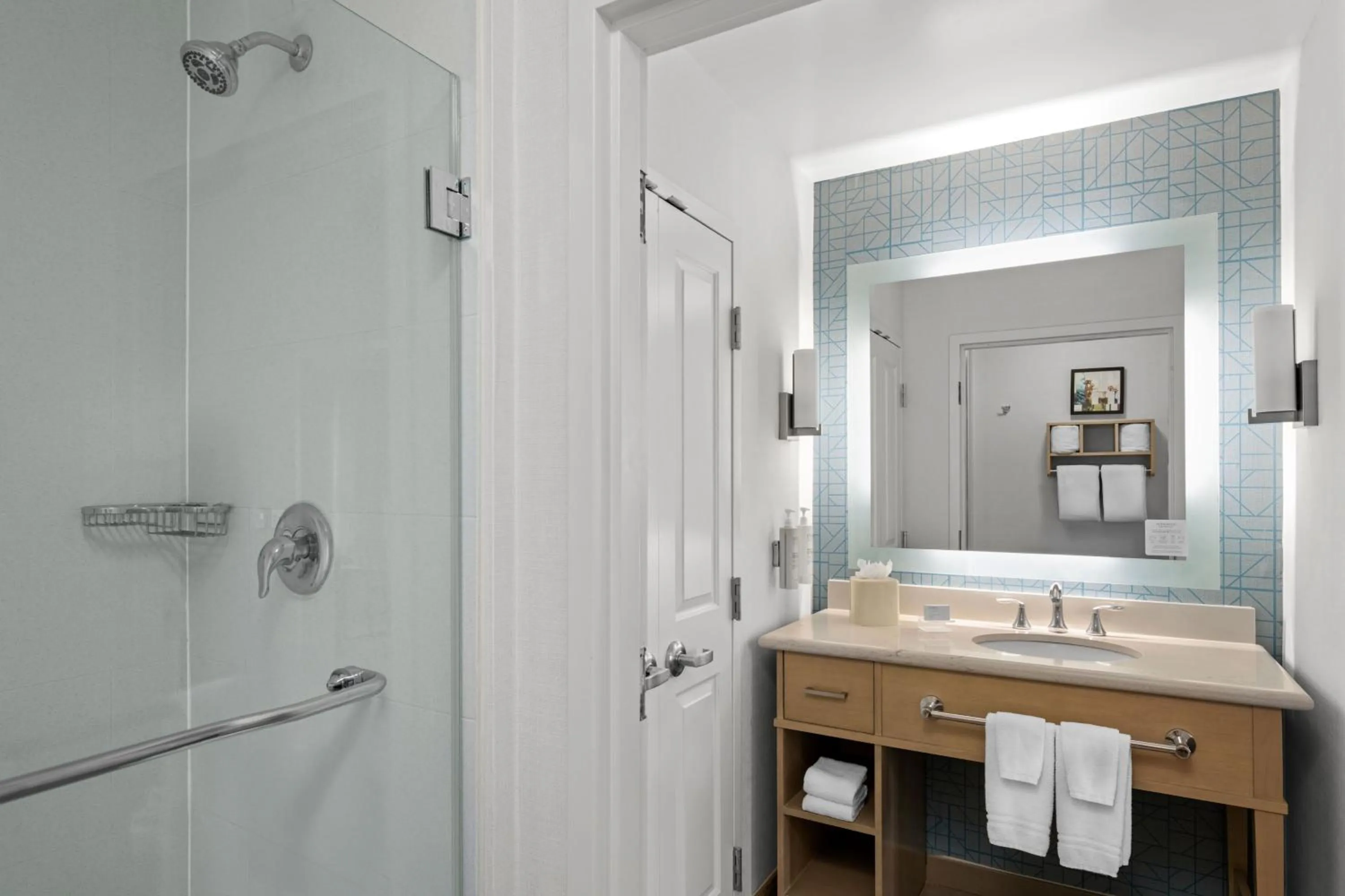 Shower in Homewood Suites by Hilton Anaheim Conv Ctr/Disneyland Main