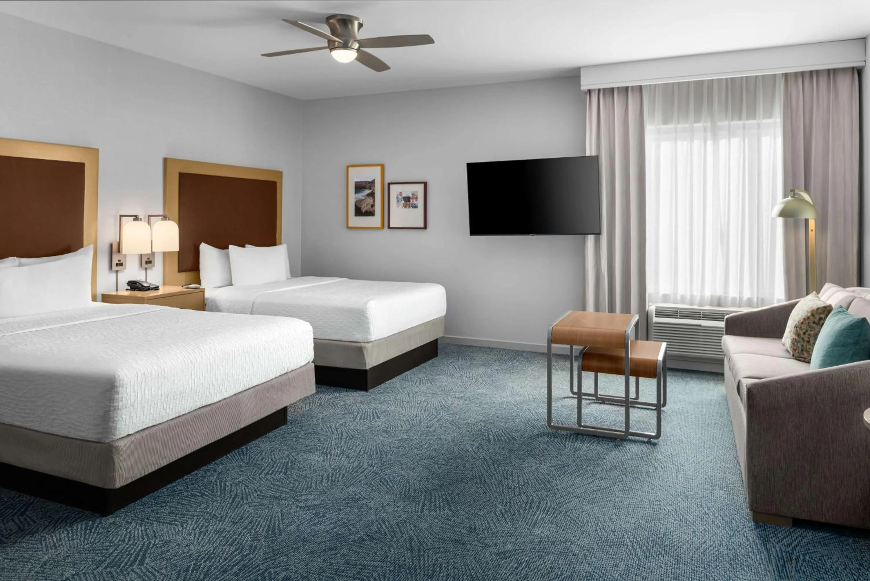 Living room, Bed in Homewood Suites by Hilton Anaheim Conv Ctr/Disneyland Main
