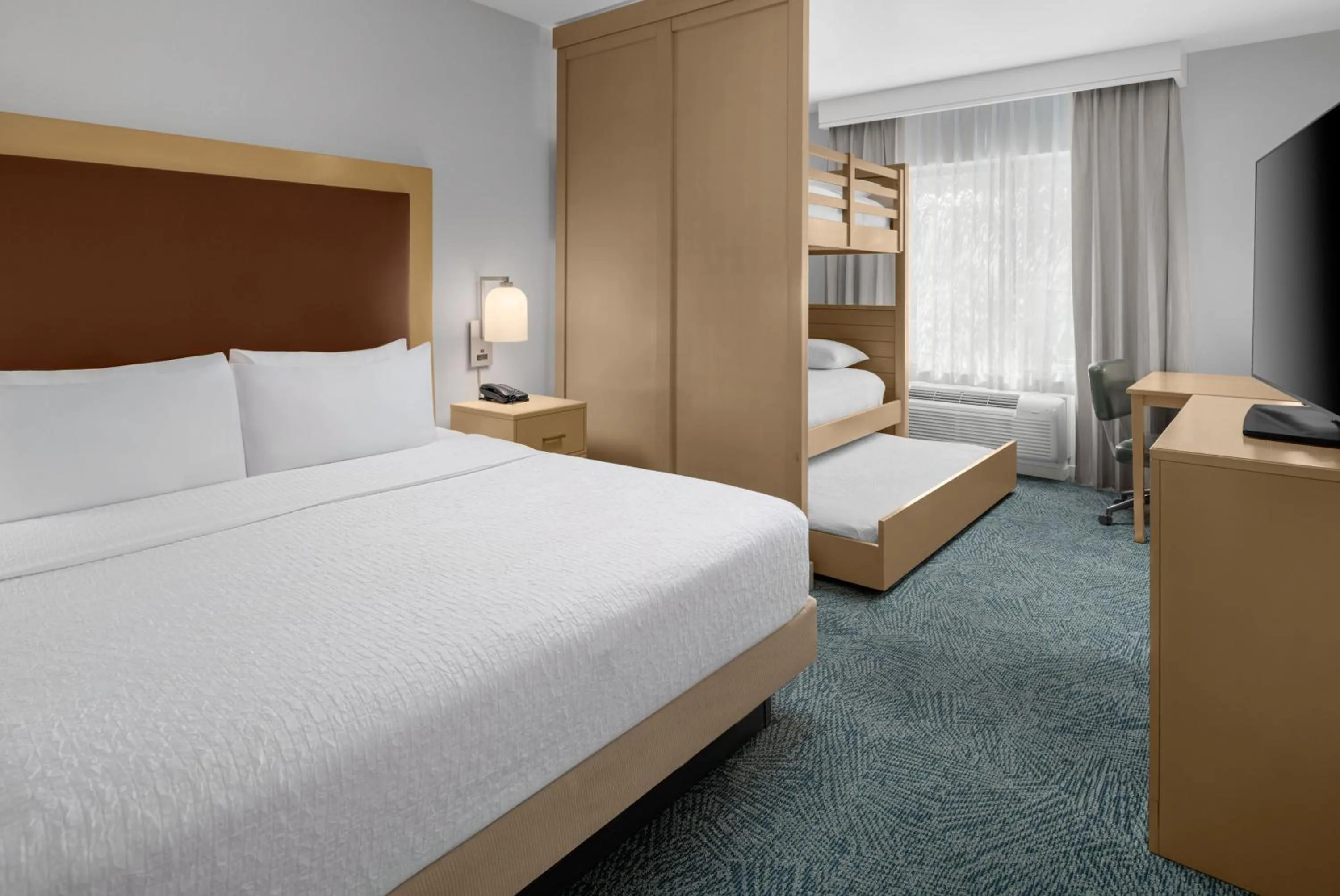 Bed in Homewood Suites by Hilton Anaheim Conv Ctr/Disneyland Main