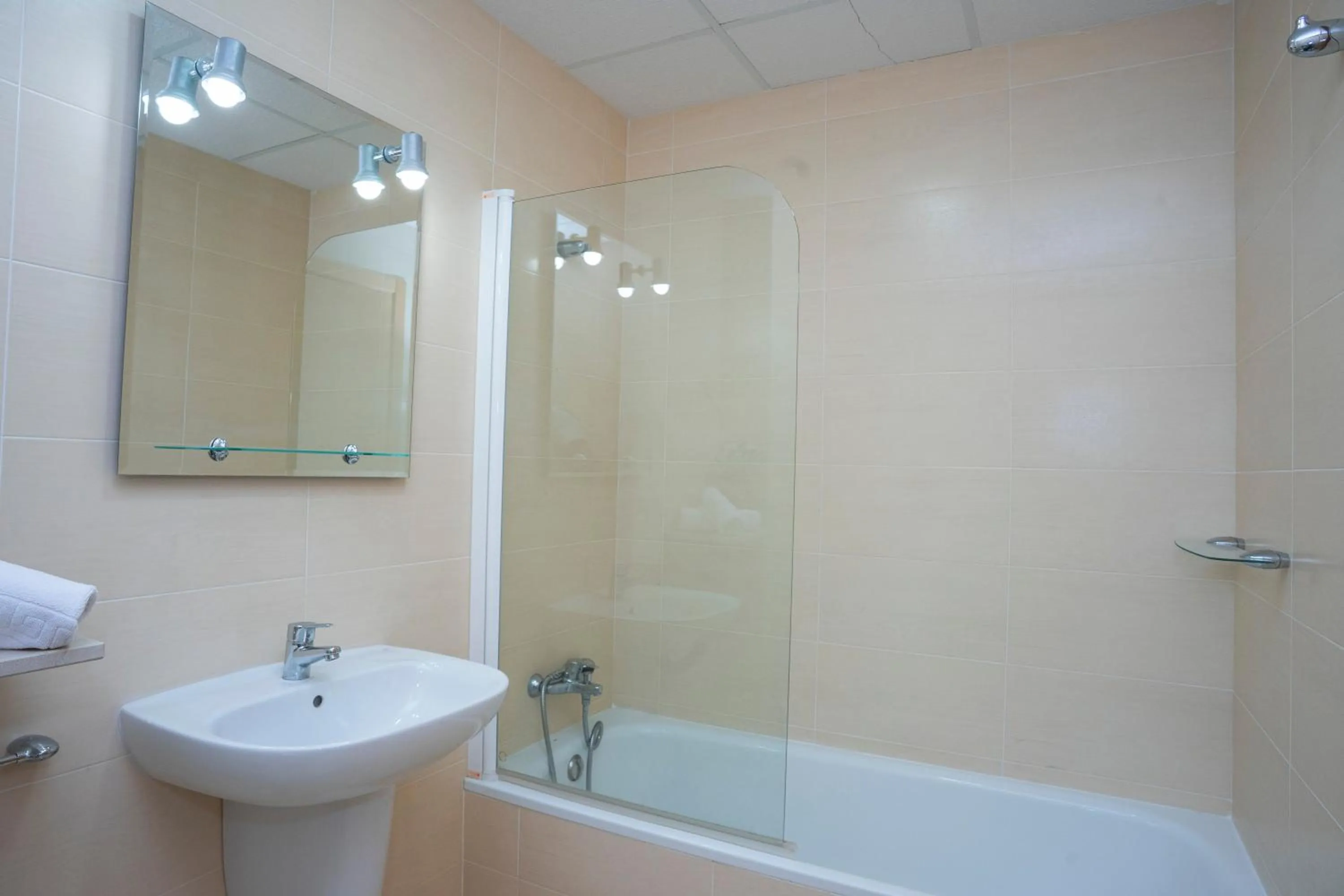 Toilet in Hotel Caravaca Resort