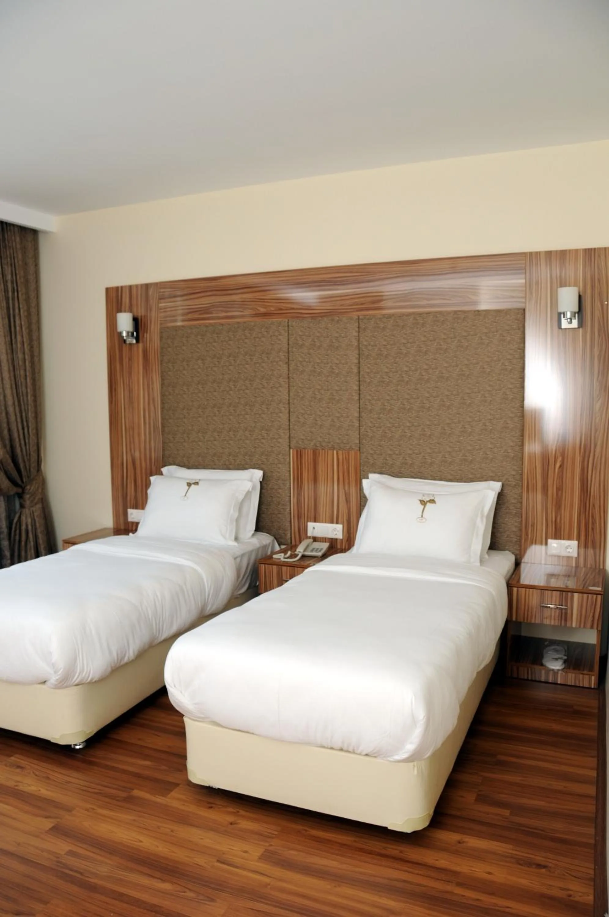 Photo of the whole room, Bed in Tehran Boutique Hotel