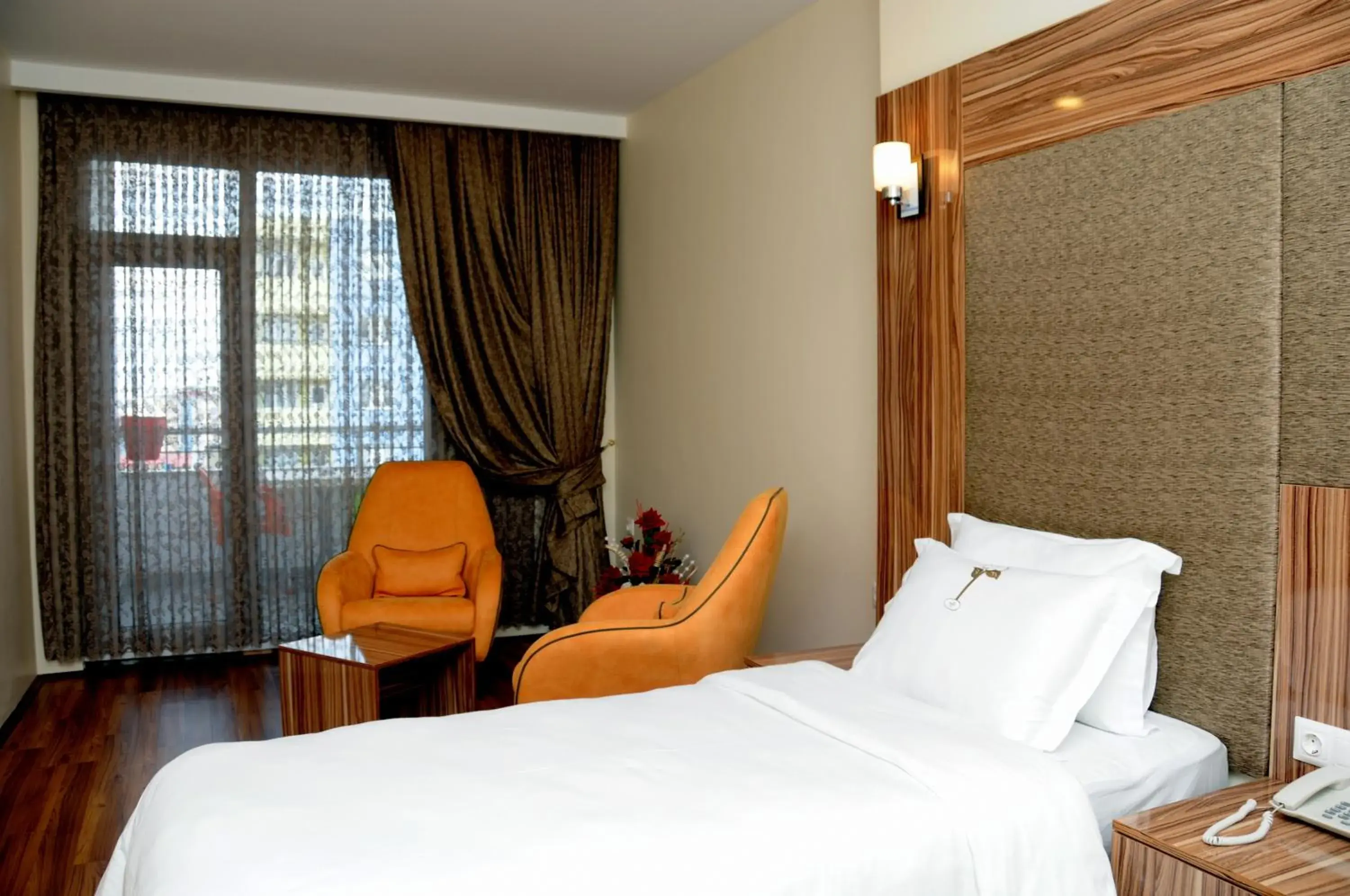 Twin Room with View in Tehran Boutique Hotel Twin Room with View in Tehran Boutique Hotel