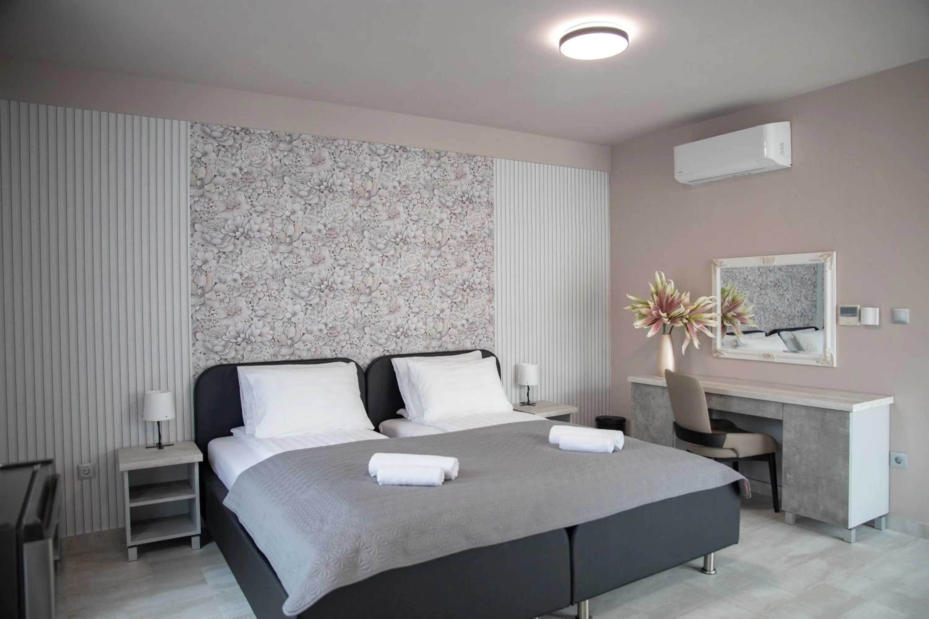 Bed in Maya Panzio-Rezidencia