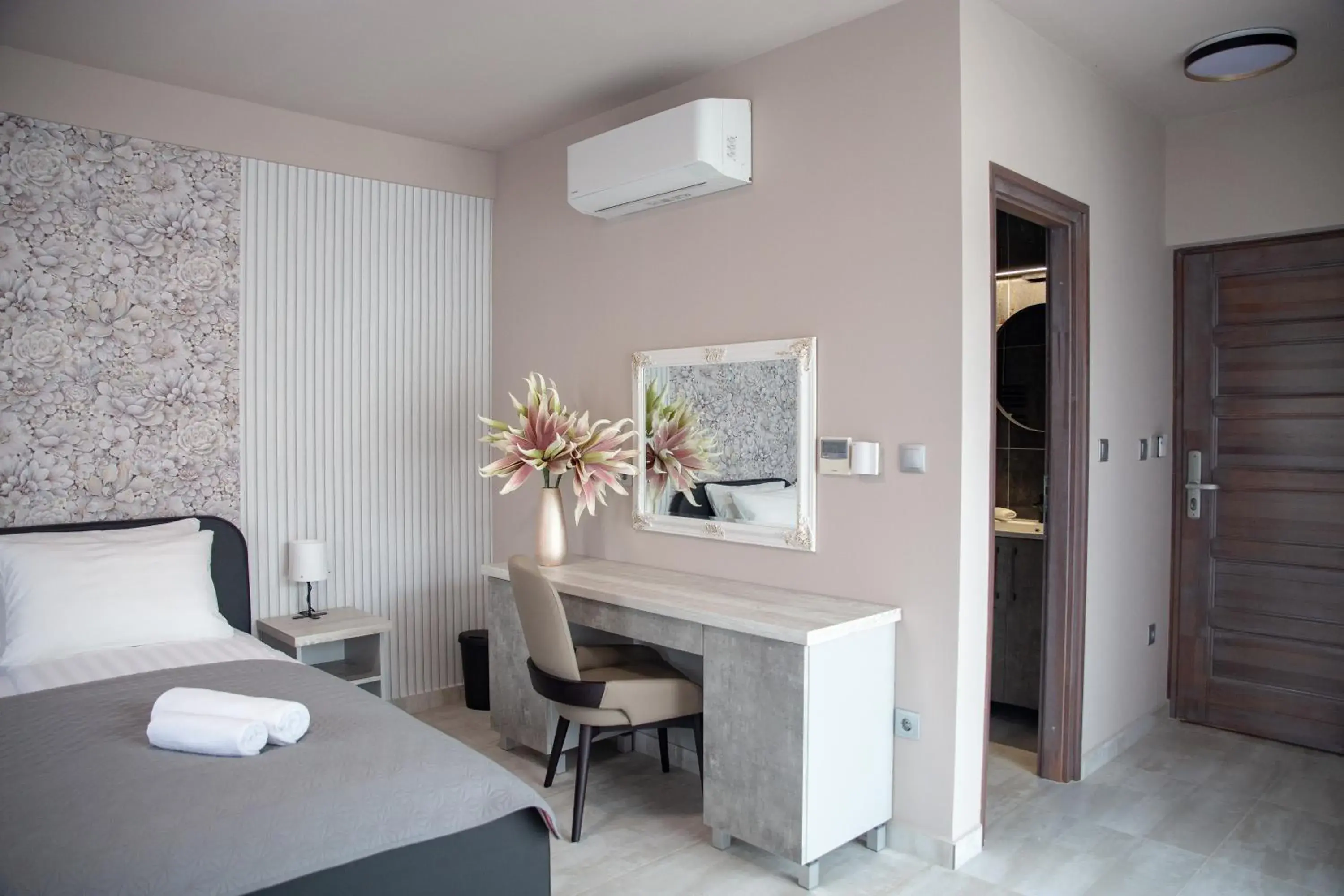 Deluxe Twin Room - single occupancy - Annex - Pillich Kalman 29. in Maya Panzio-Rezidencia Deluxe Twin Room - single occupancy - Annex - Pillich Kalman 29. in Maya Panzio-Rezidencia