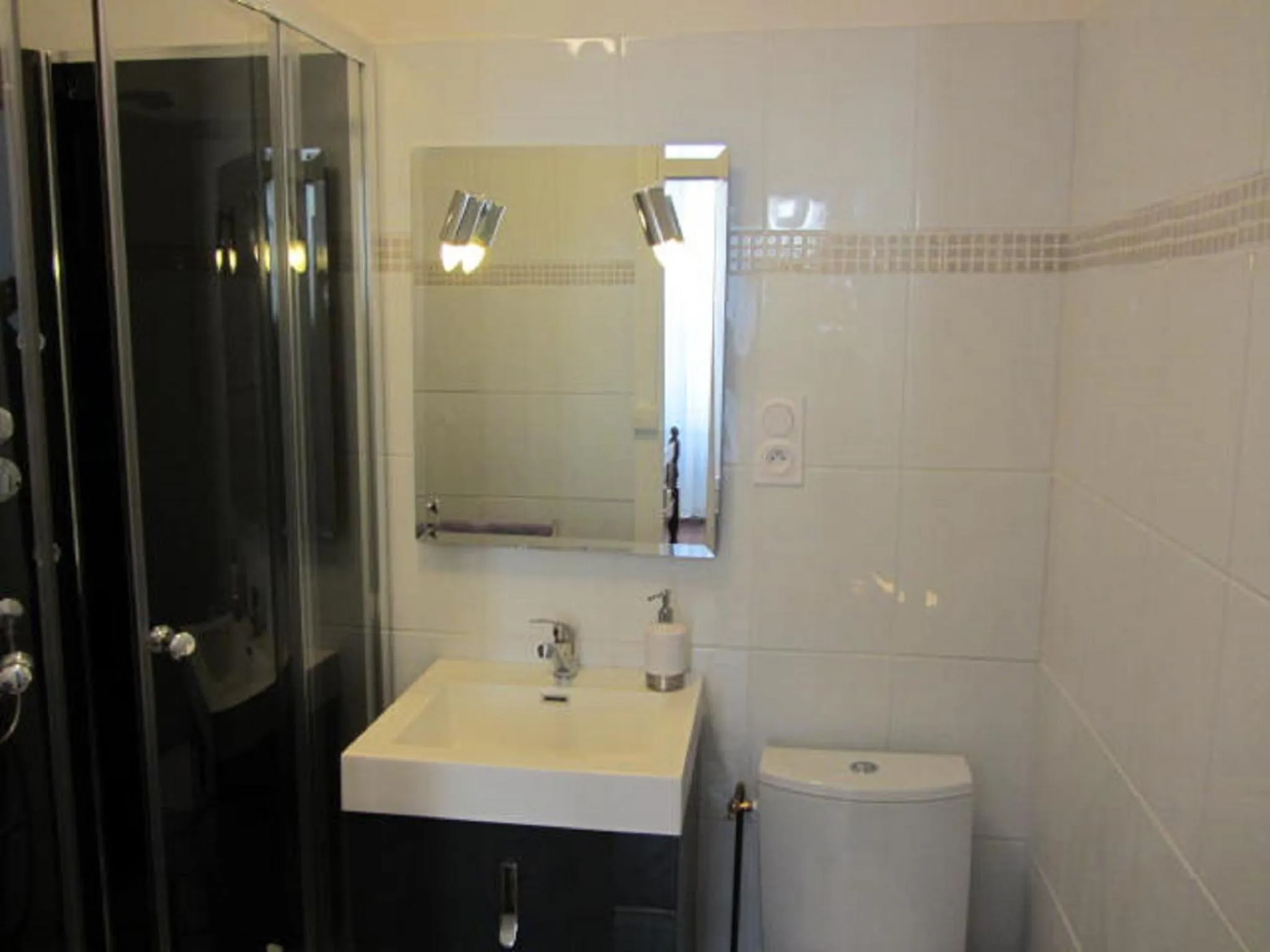 Bathroom in Aude Cité-City