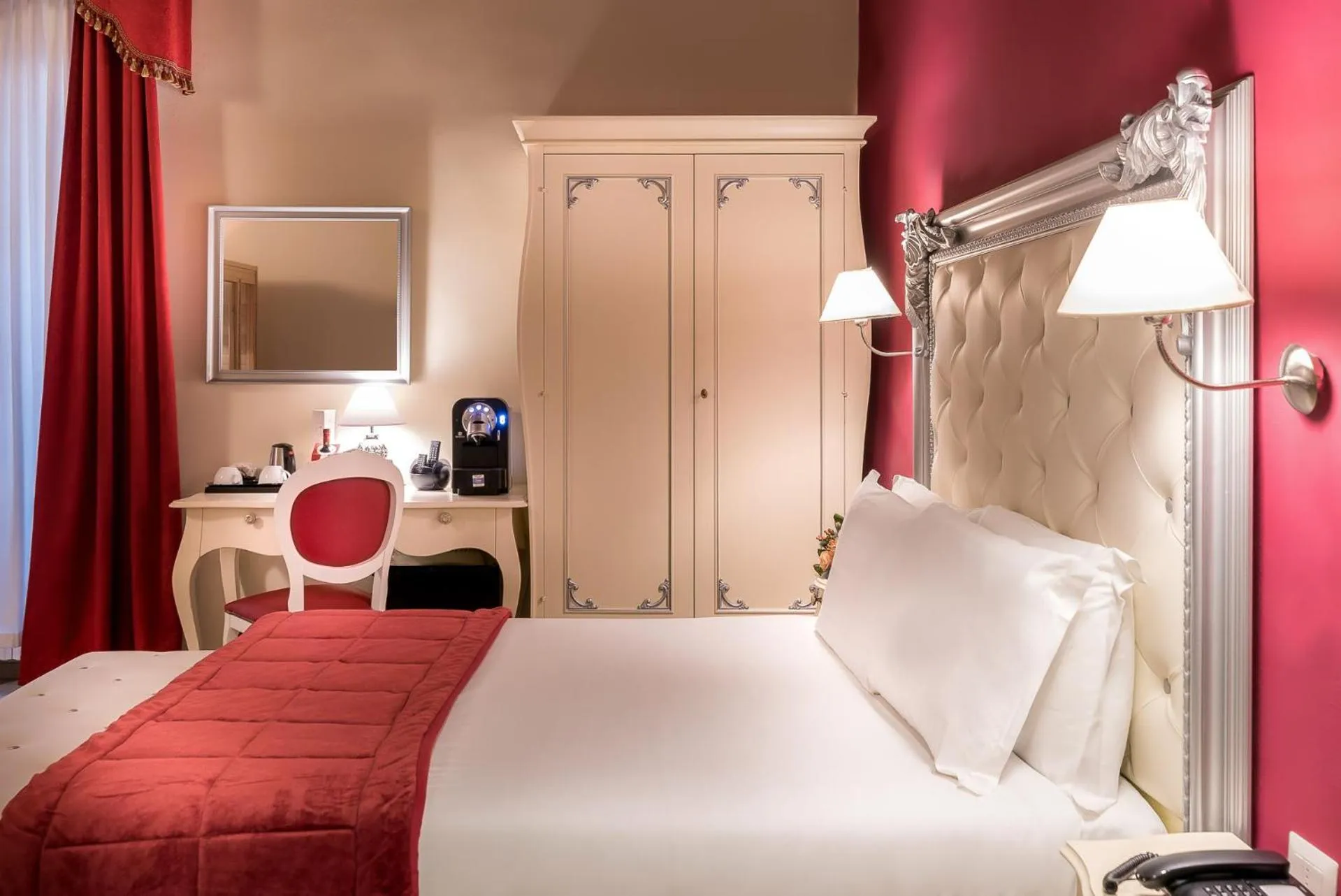 Photo of the whole room, Bed in Hotel Ginori Al Duomo - dBe Hotels