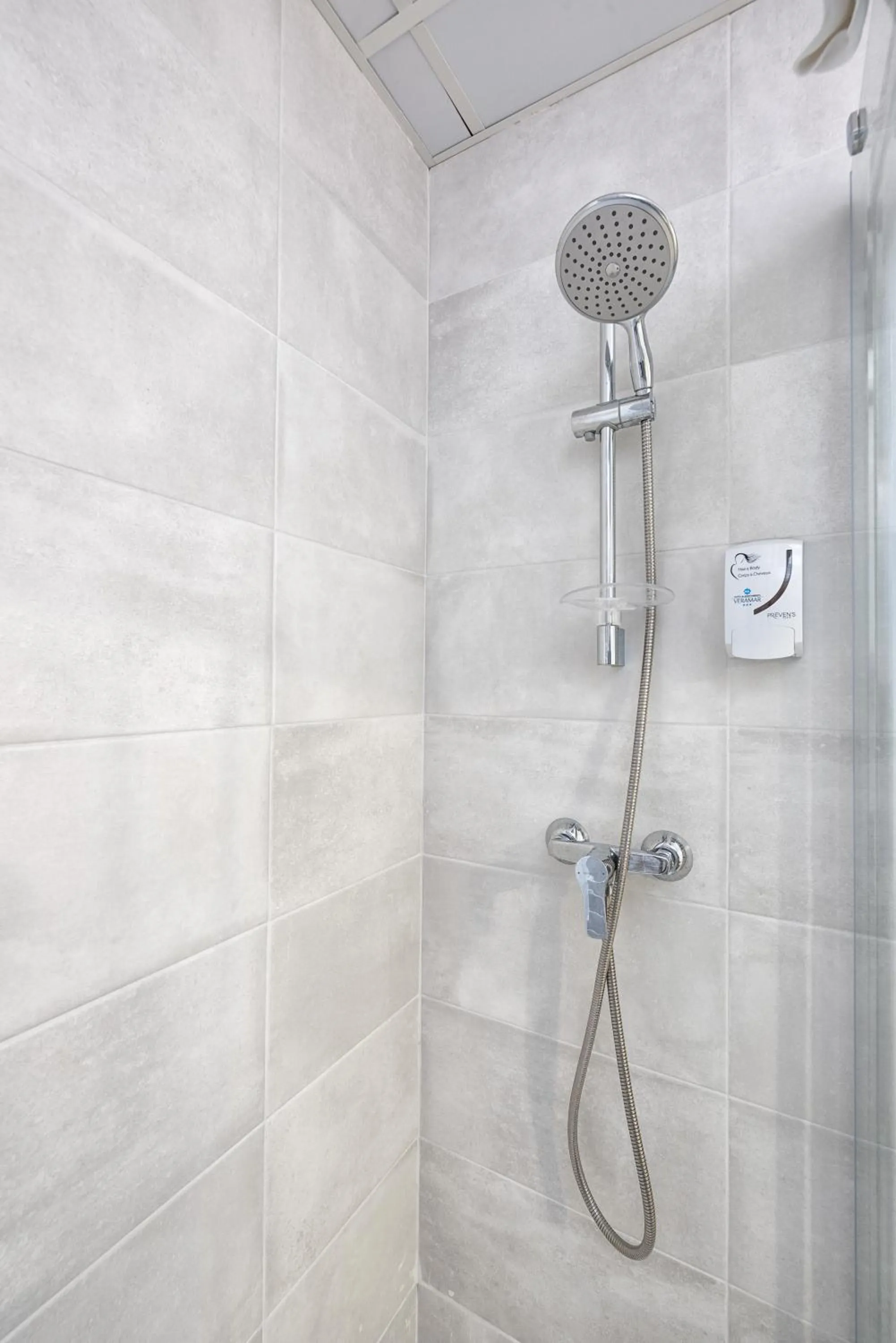 Shower, Bathroom in Veramar Aparthotel