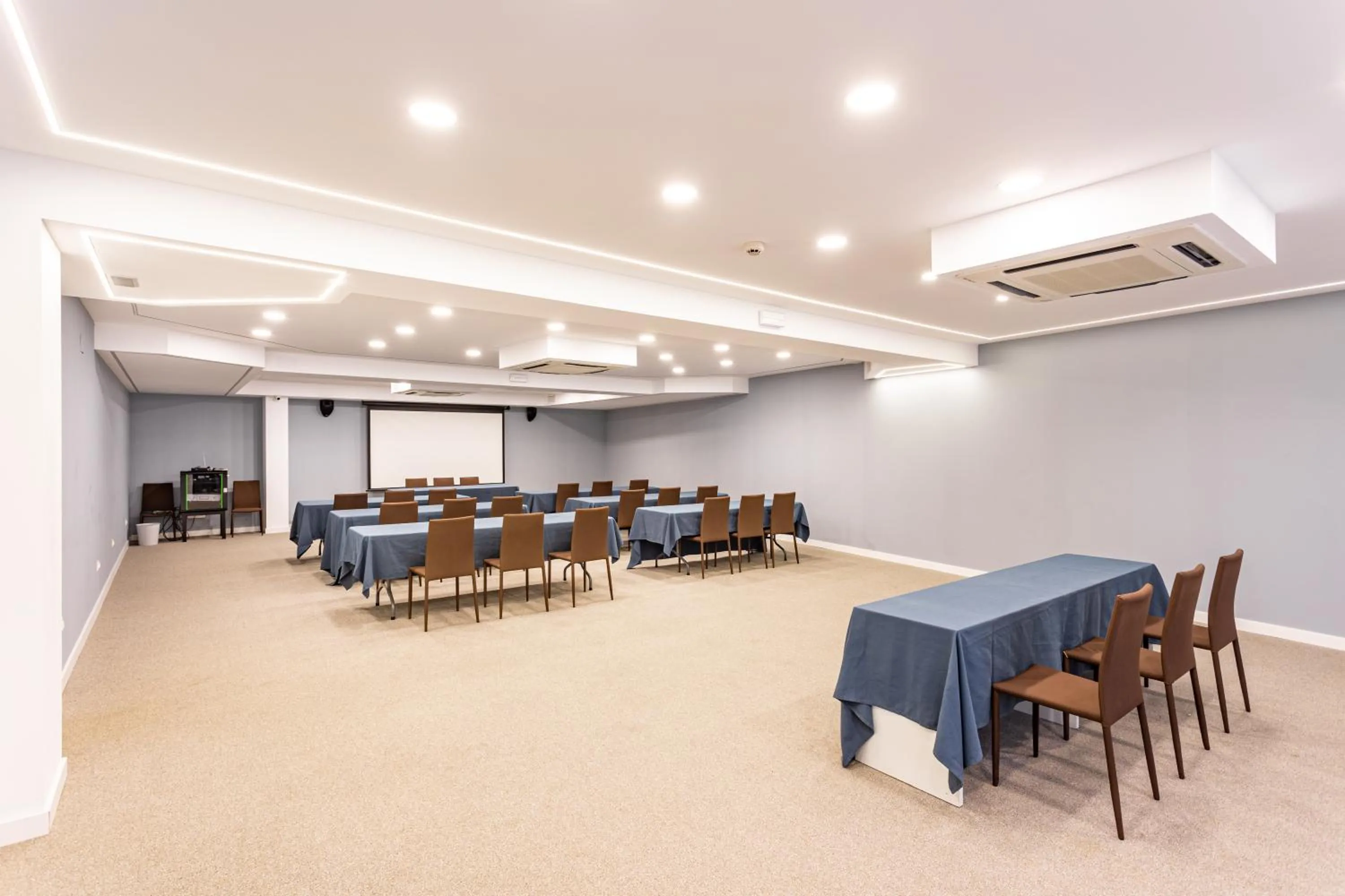 Meeting/conference room in Veramar Aparthotel