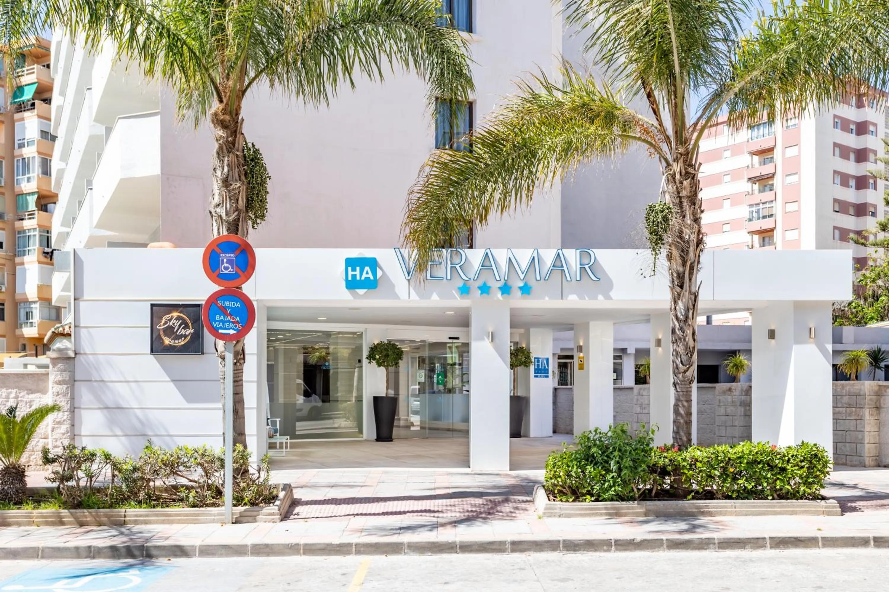 Facade/entrance, Property Building in Veramar Aparthotel