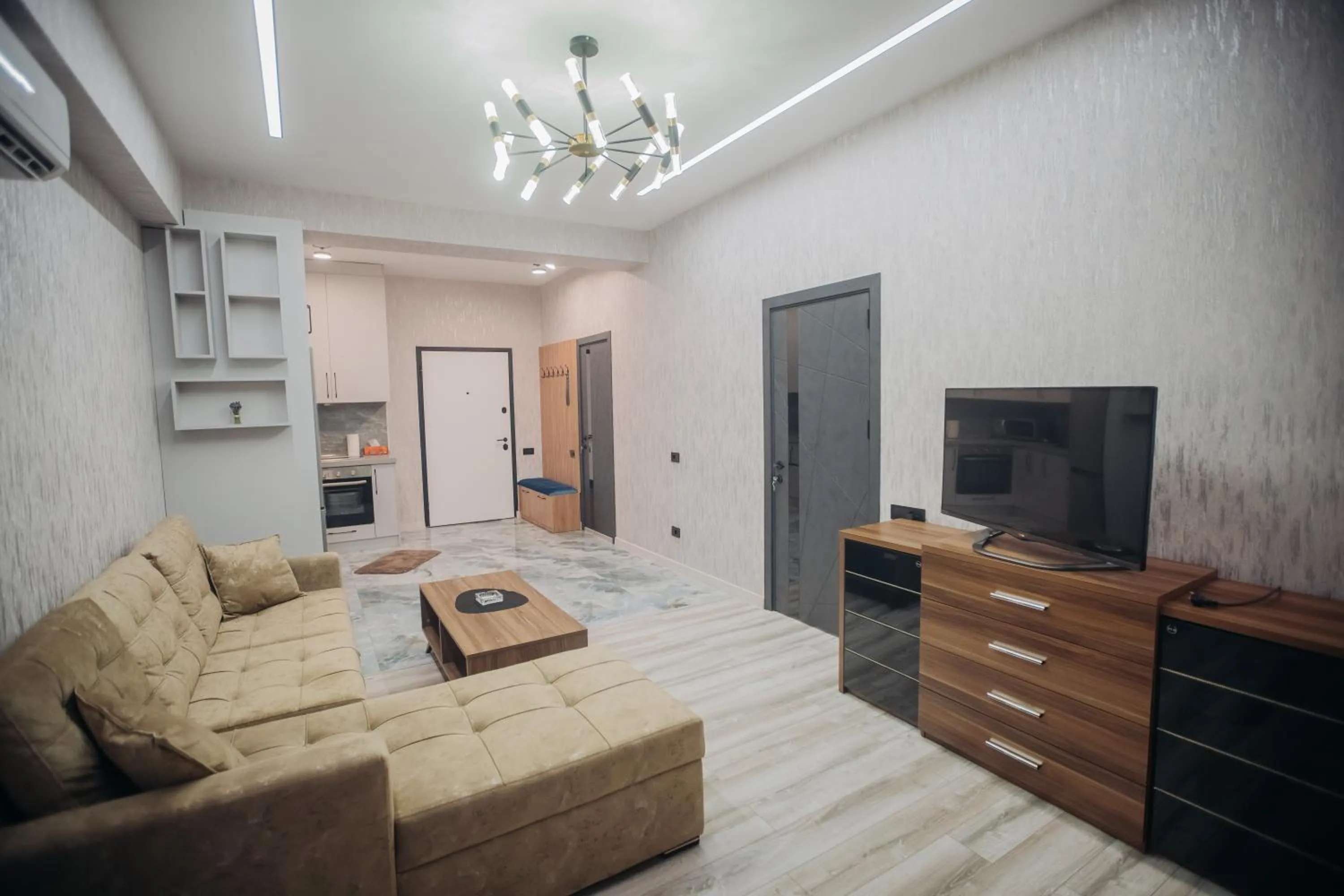 TV and multimedia in Sabah Bayil Residence Family Apart