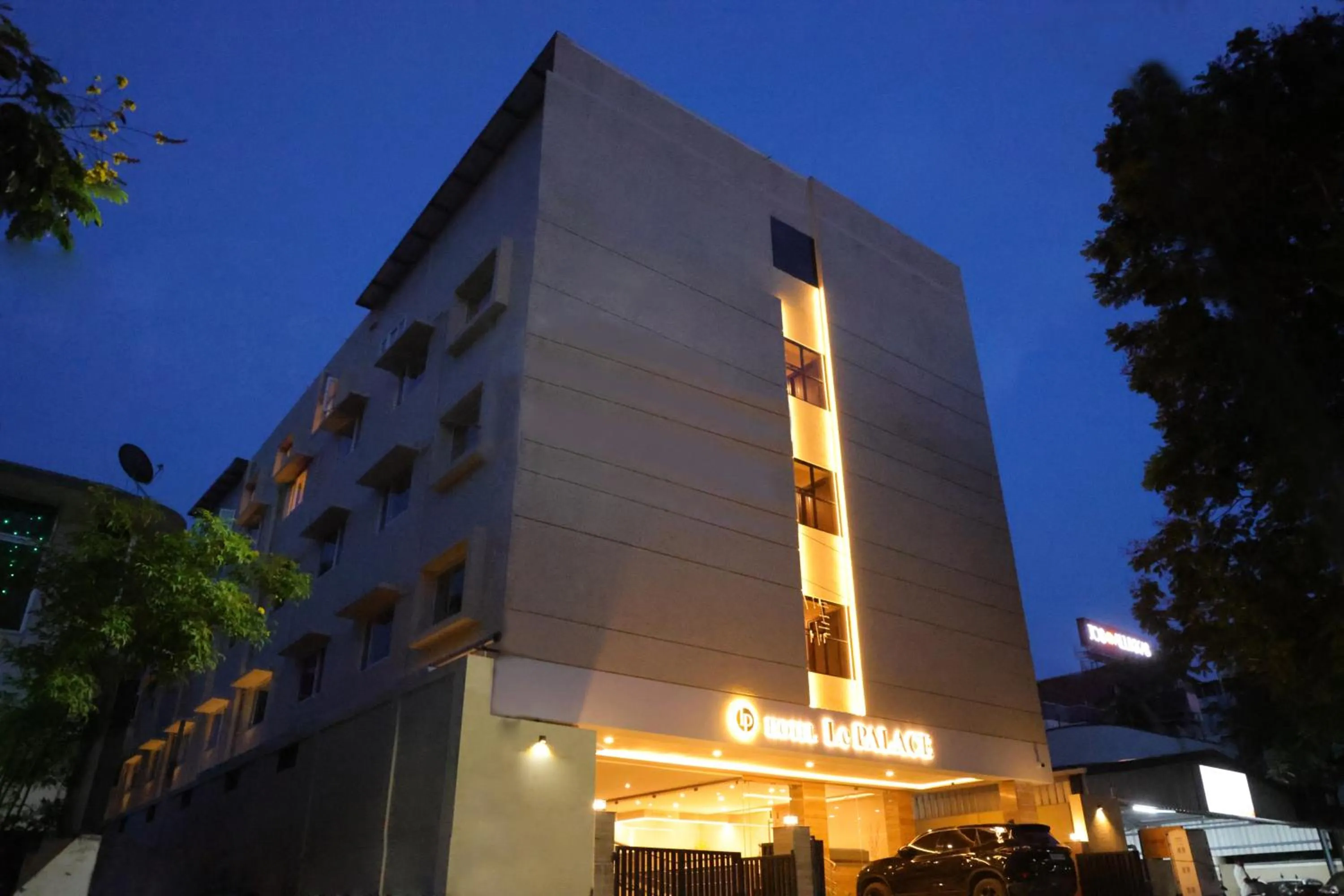 Property building in Hotel Le Palace