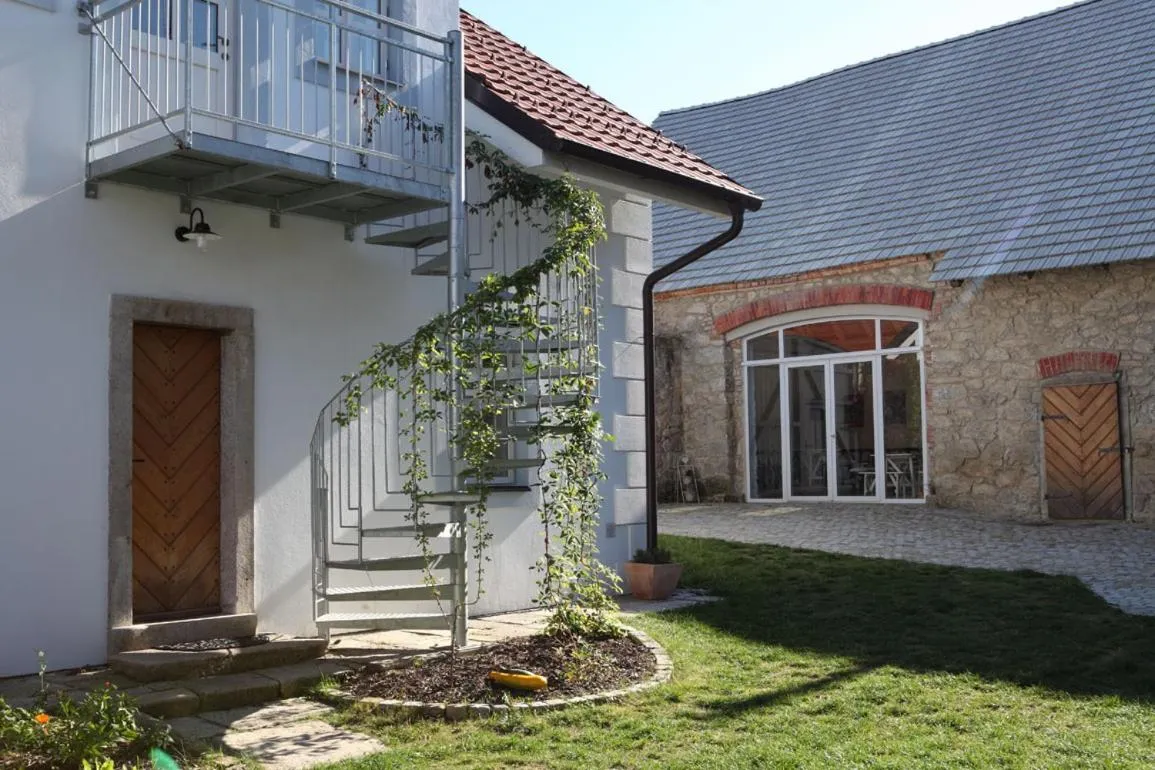 Property building in Matějovec38