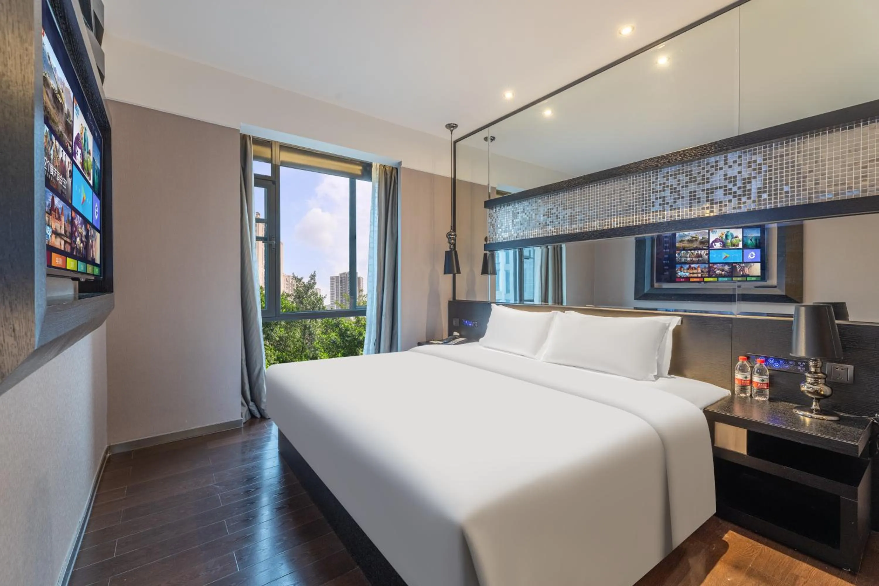 Bedroom, Bed in Guangzhou Baiyun Airport Orange Crystal Hotel