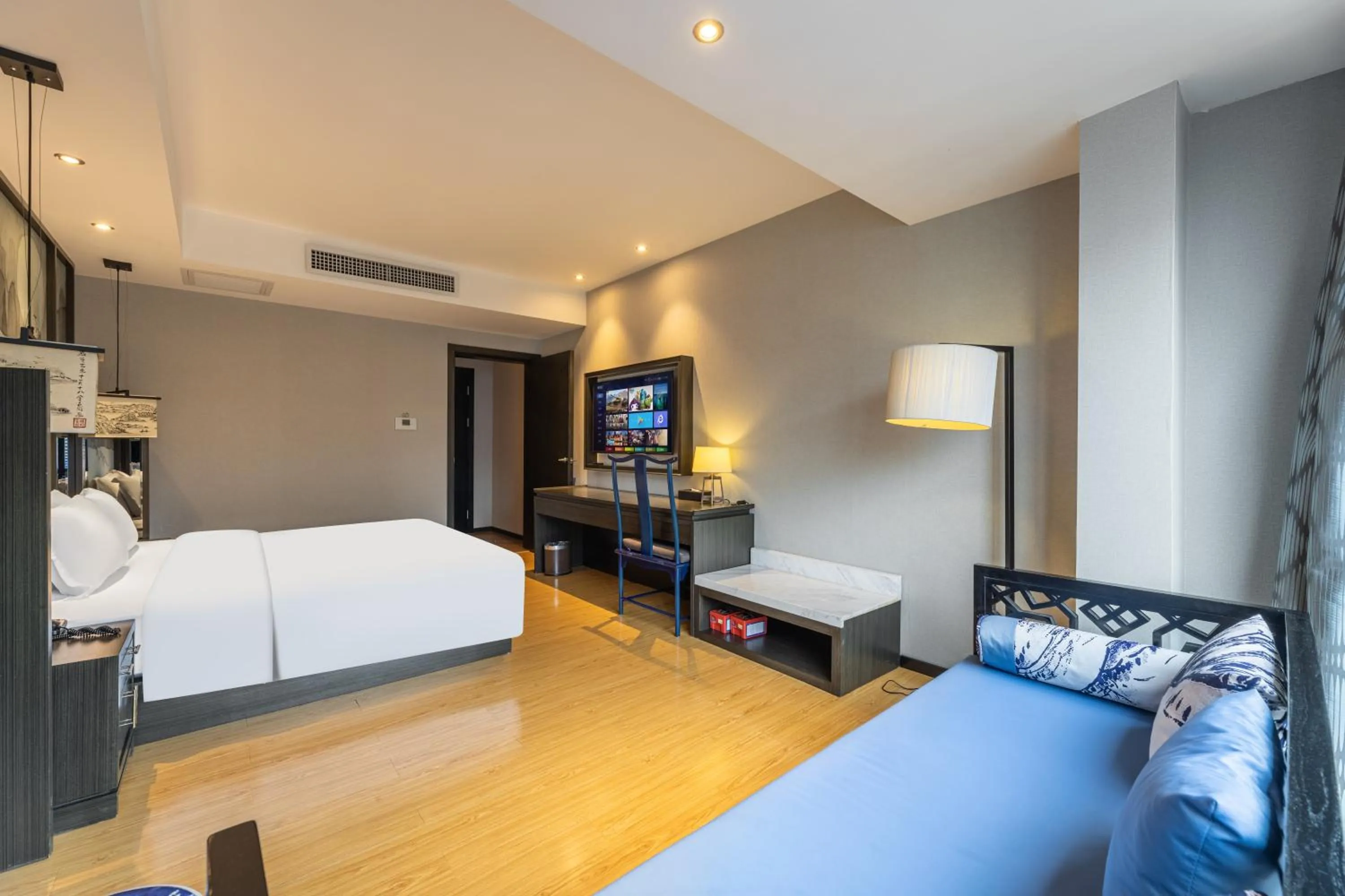 Bed in Guangzhou Baiyun Airport Orange Crystal Hotel