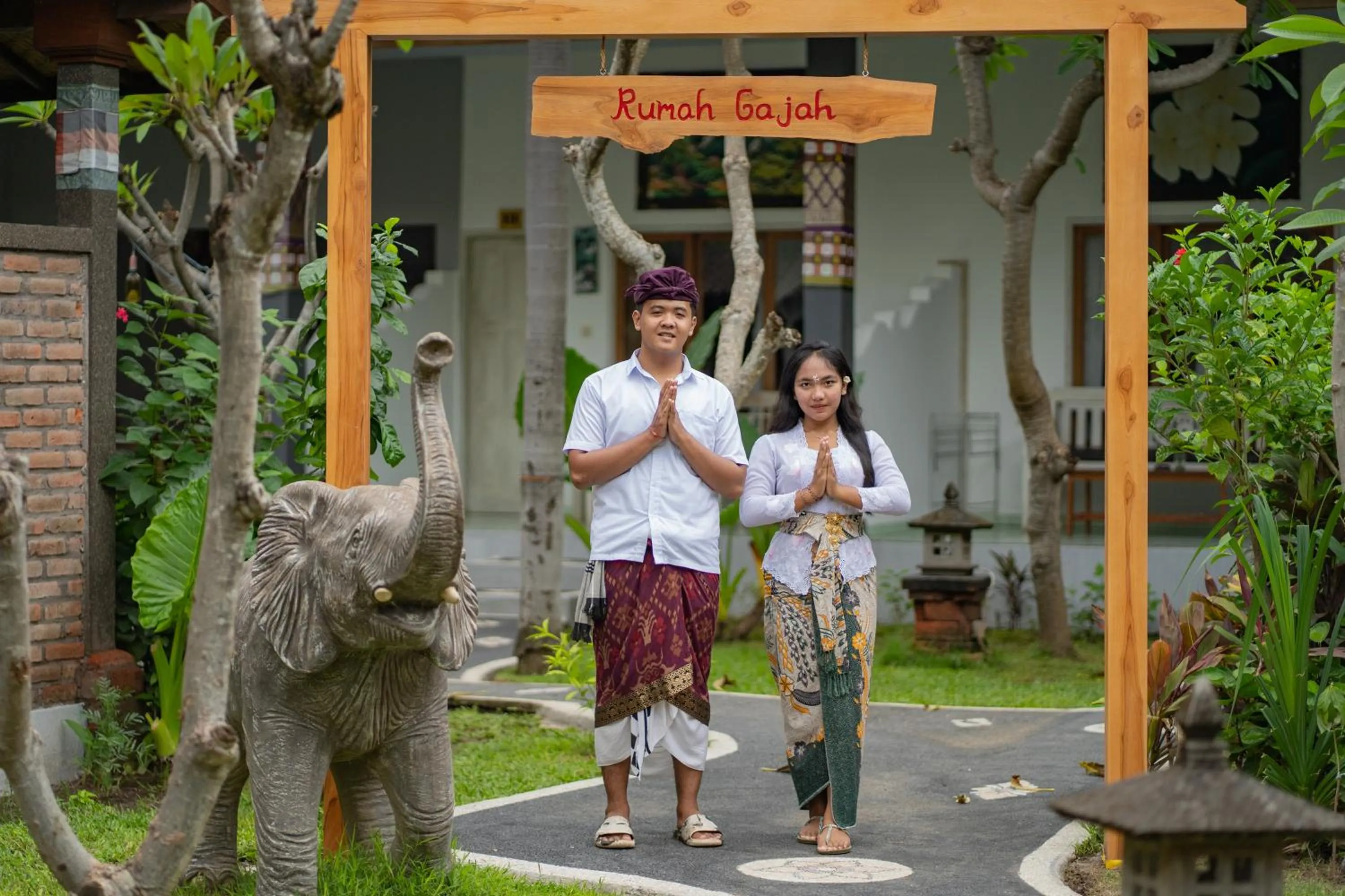 People in Rumah Gajah by Kubukubali