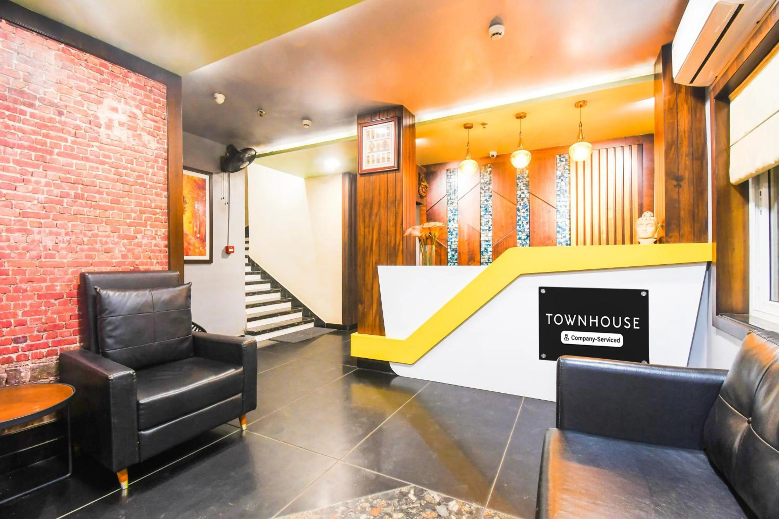 Lobby or reception in Super Townhouse Near Marine Drive