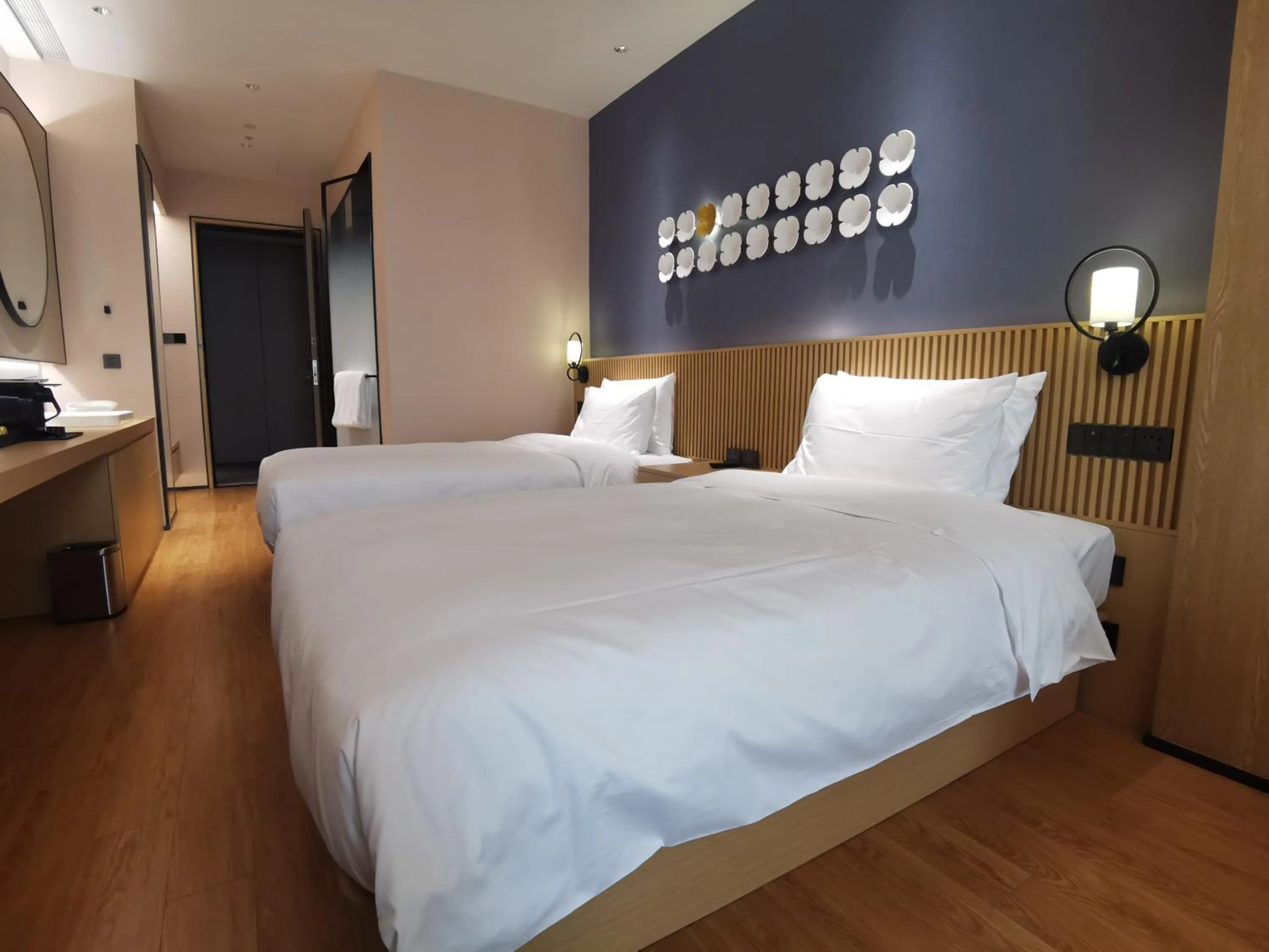 Bed in Orange Crystal Hotel, Nanshan Science and Technology Park, Shenzhen