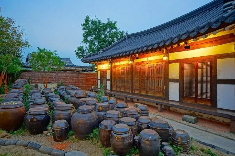 Jeonju Hanok Maeul Dongrakwon Hanok Hotel