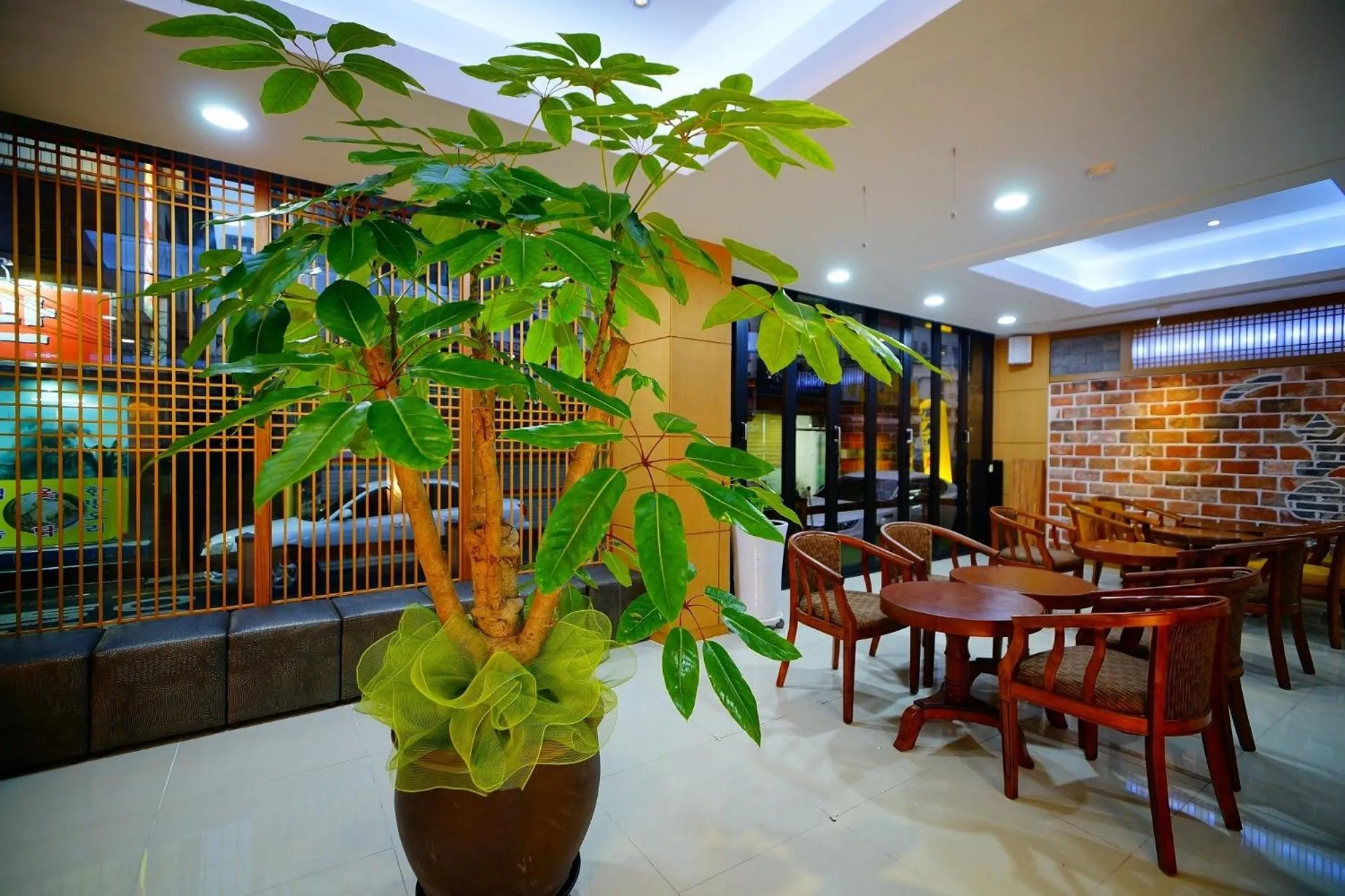 Jeonju Hanok Village Gamyeongru Hanok Hotel