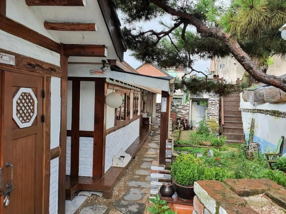 Jeonju Geuriunjib Guesthouse