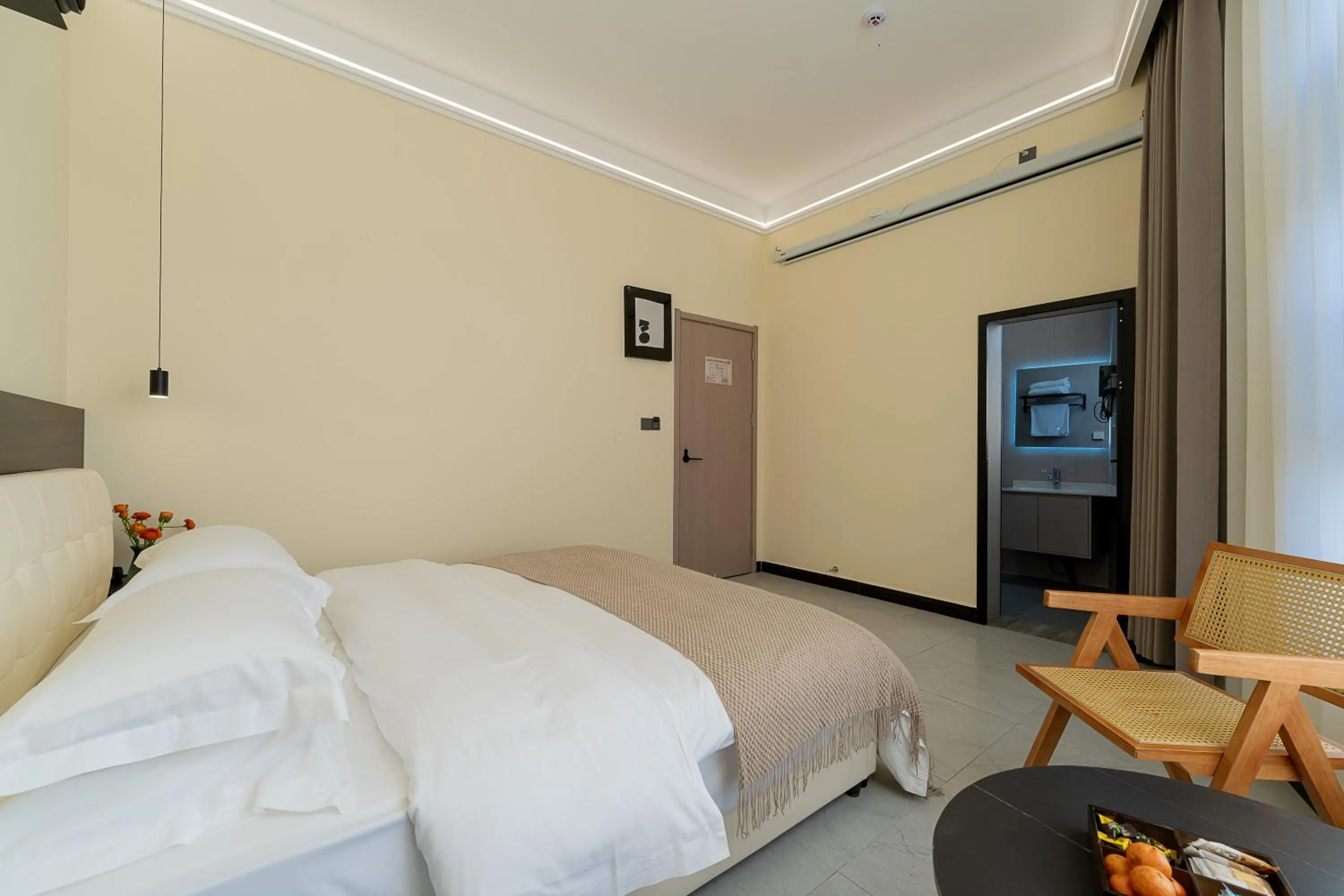 Bed in Wuyi Whispering Maple