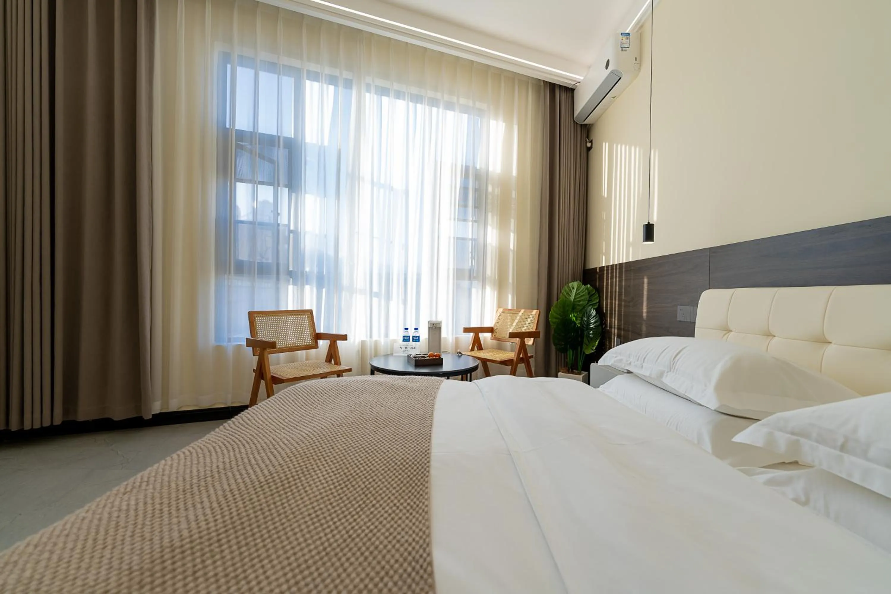 Bed in Wuyi Whispering Maple