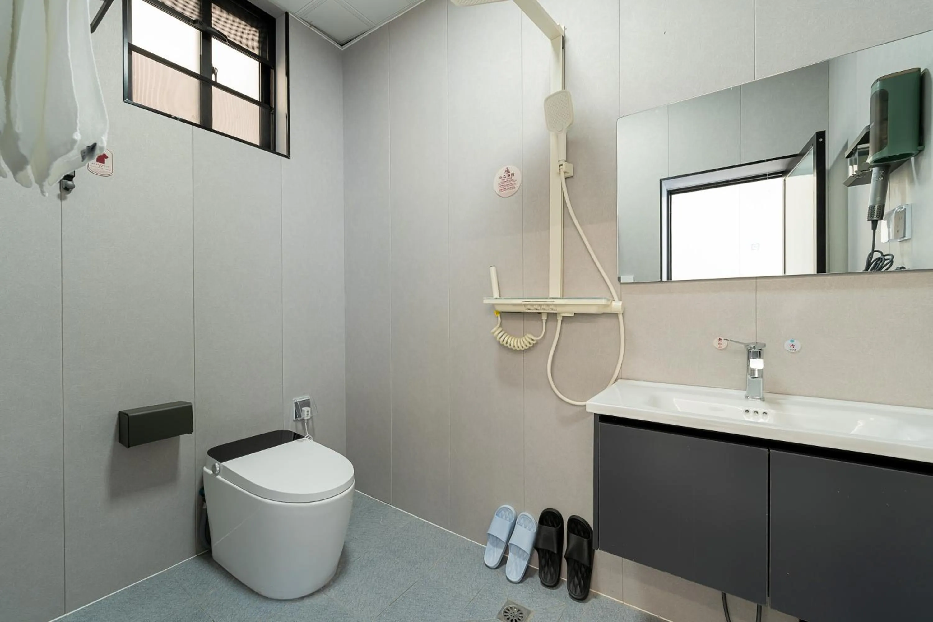 Toilet in Wuyi Whispering Maple