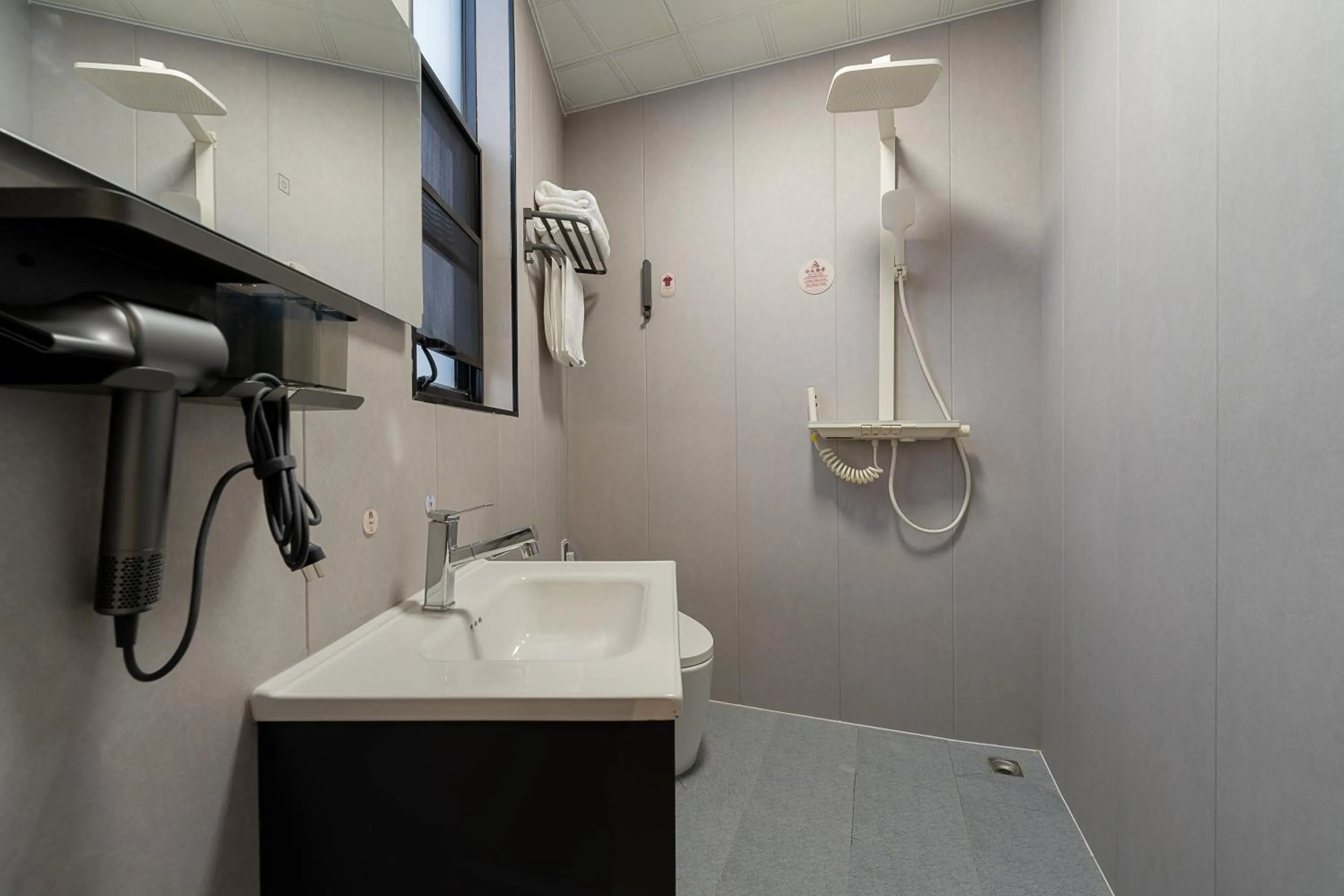 Bathroom in Wuyi Whispering Maple