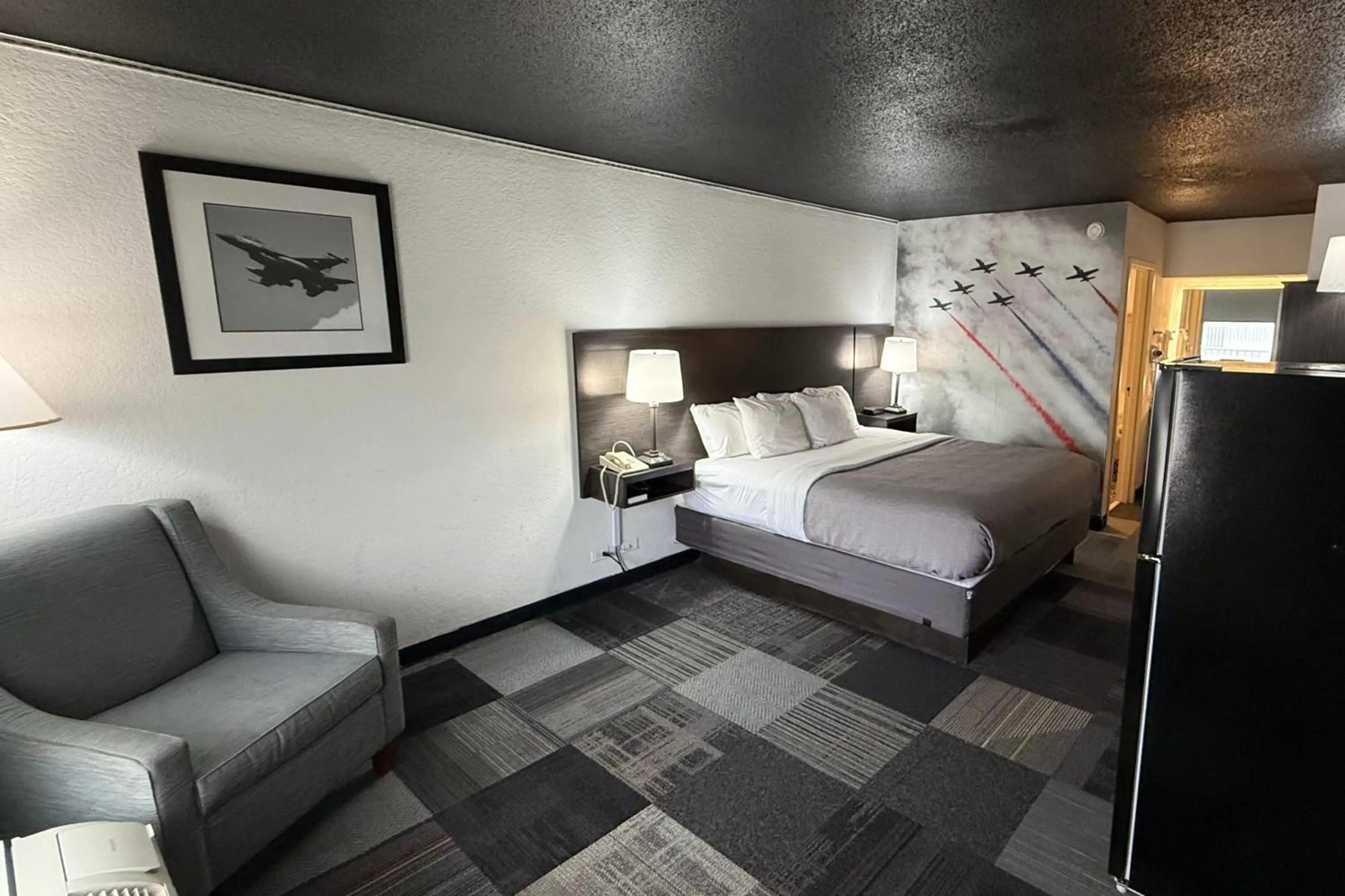 Photo of the whole room, Bed in Eglin Extended Stay Hotel, a Howard Johnson by Wyndham